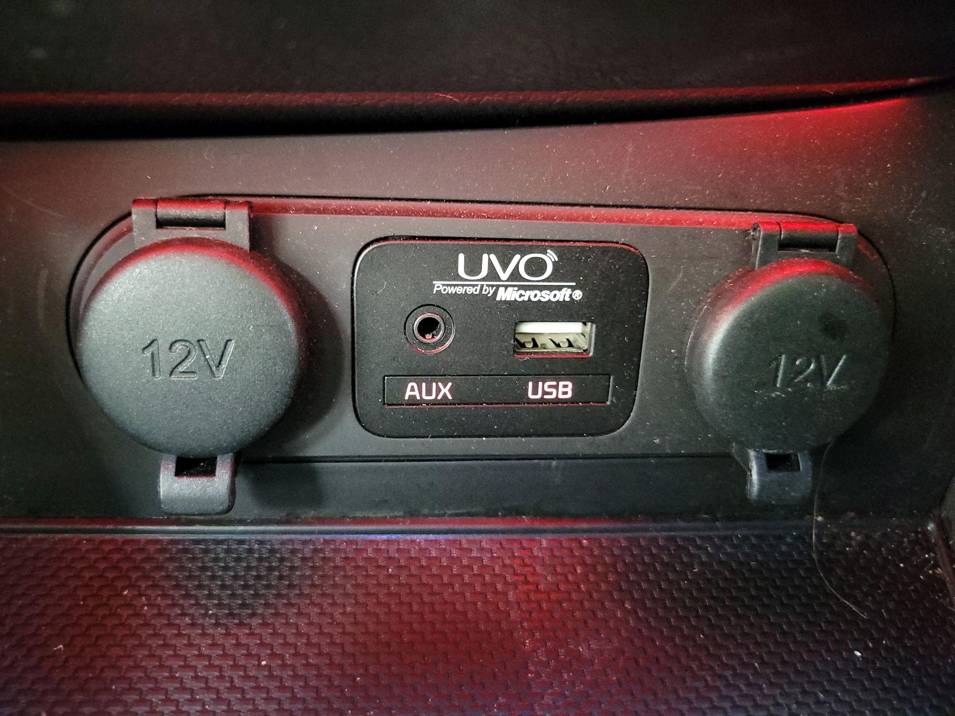 Thumbnail: 2015 Kia Optima - 18