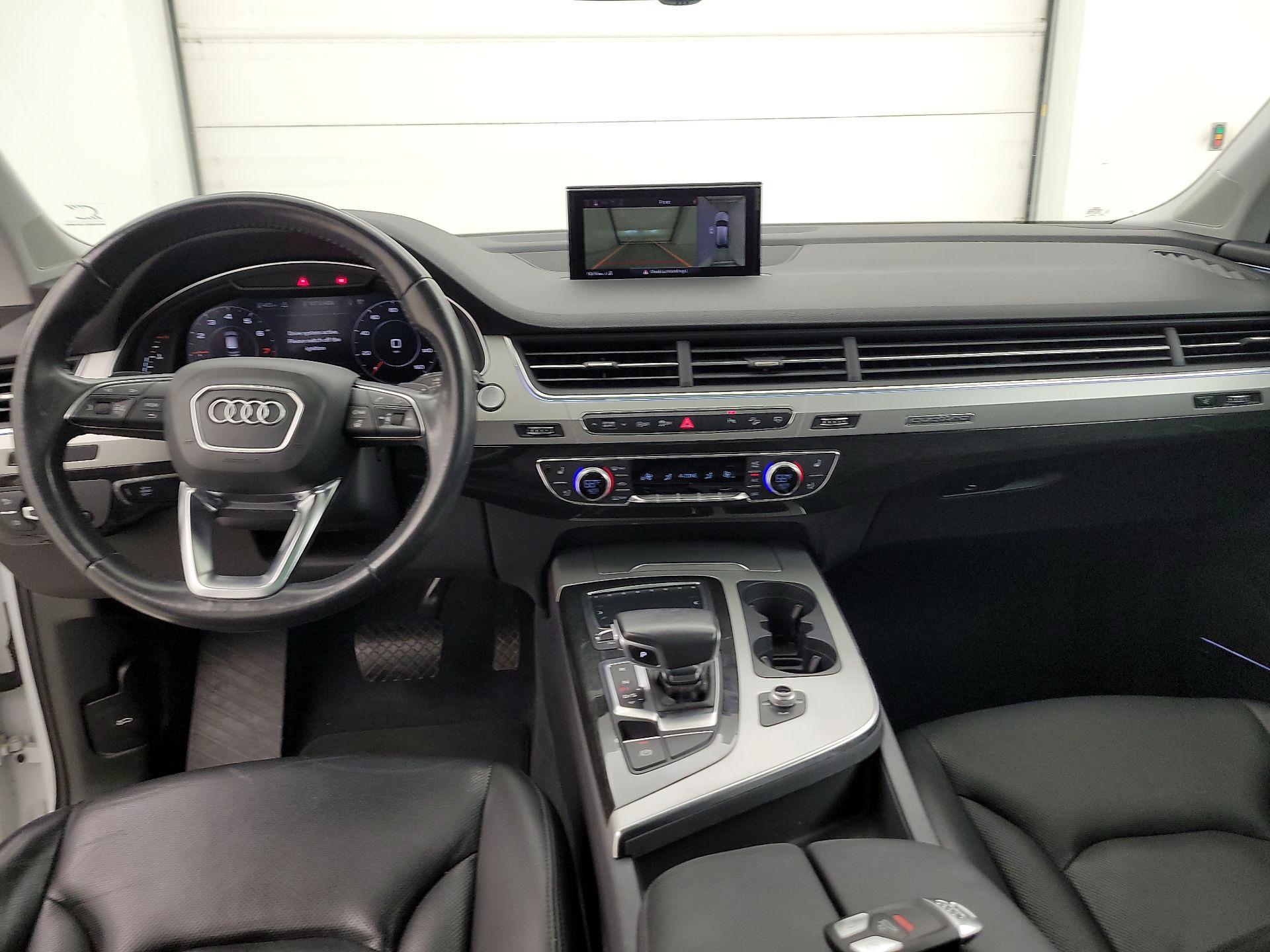 Thumbnail: 2019 Audi Q7 - 9