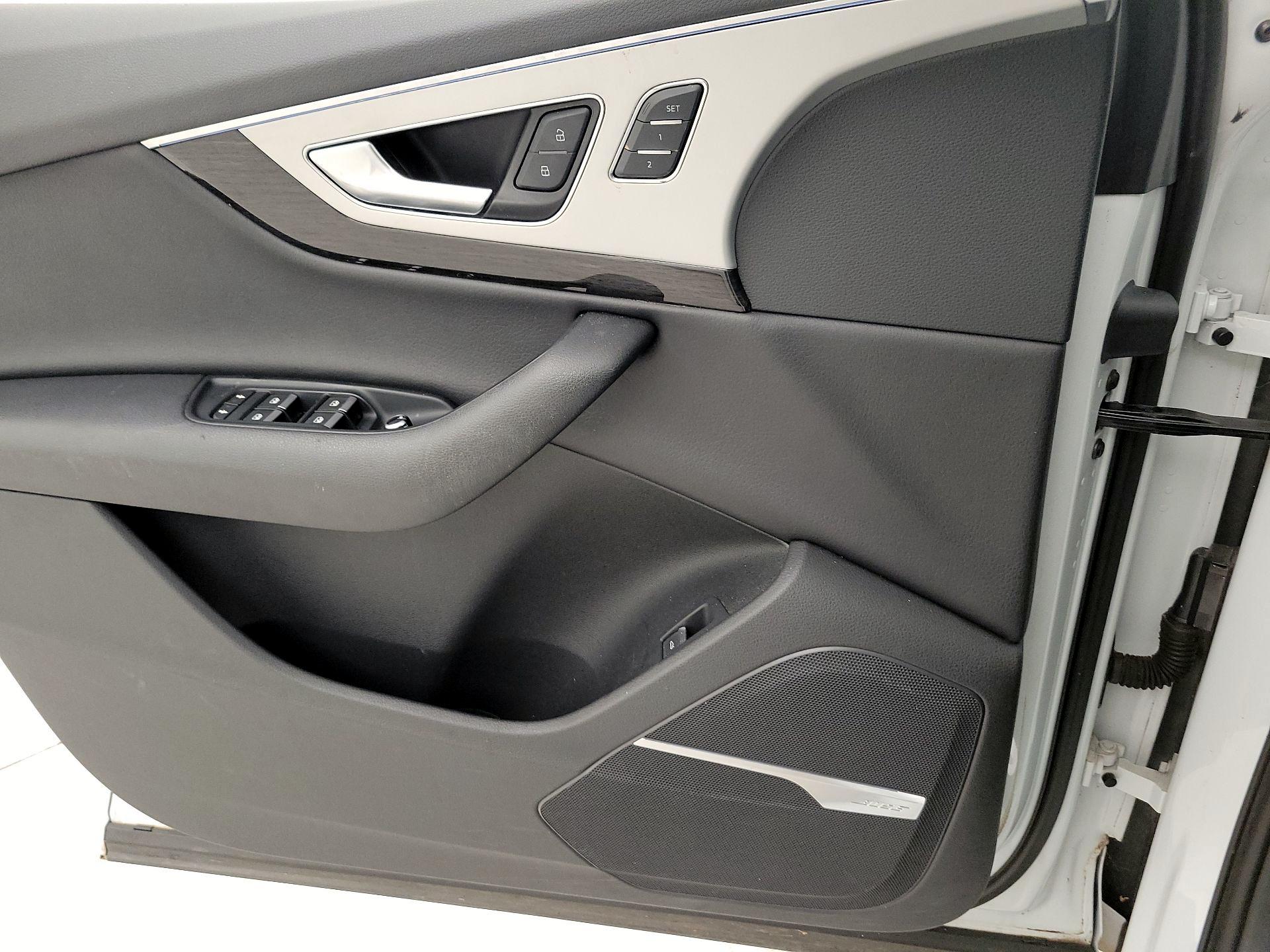 Thumbnail: 2019 Audi Q7 - 12