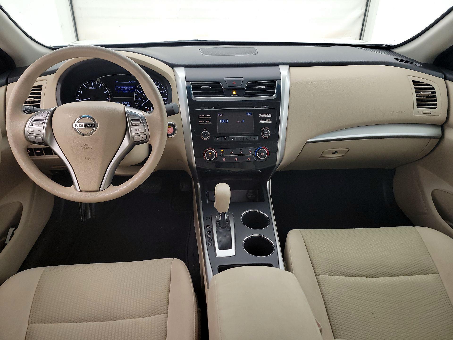 Thumbnail: 2015 Nissan Altima - 9