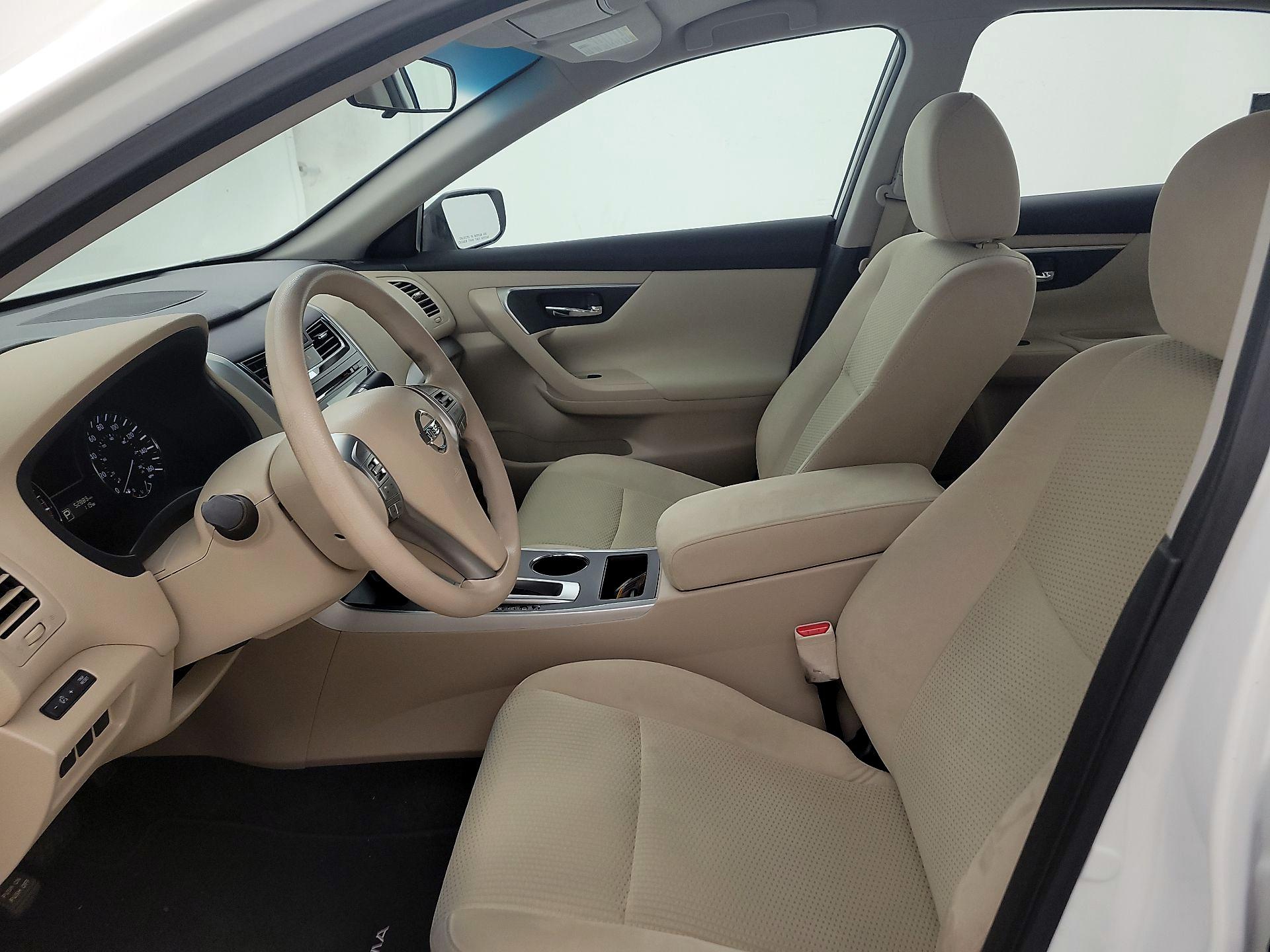 Thumbnail: 2015 Nissan Altima - 11