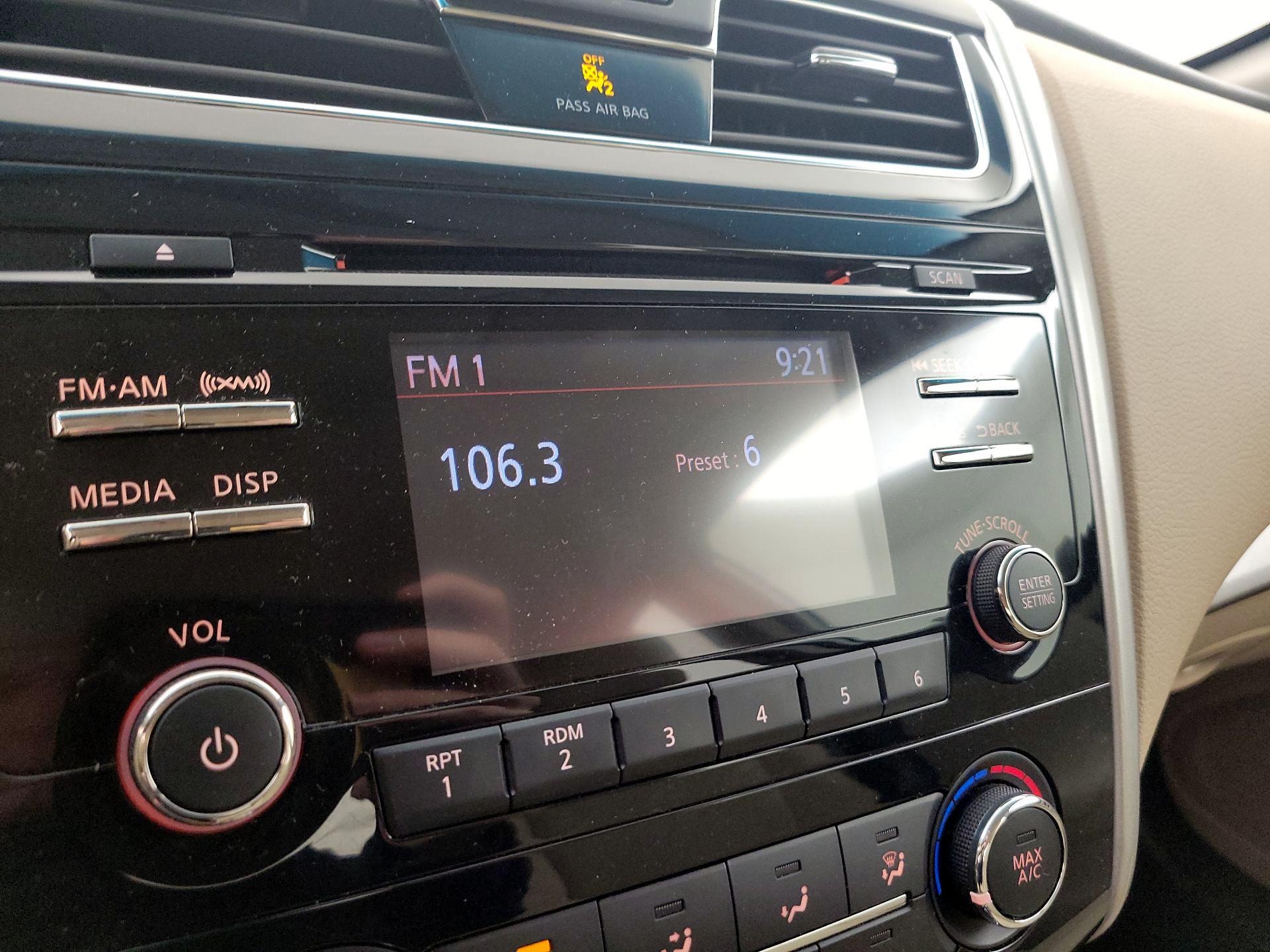 Thumbnail: 2015 Nissan Altima - 15