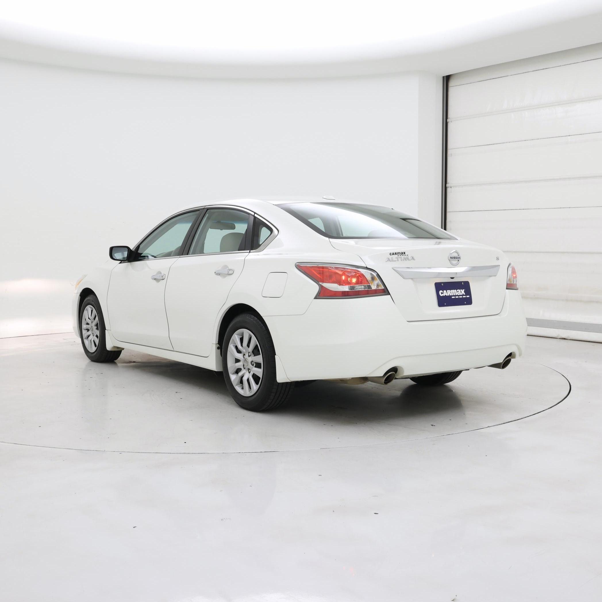 Thumbnail: 2015 Nissan Altima - 2