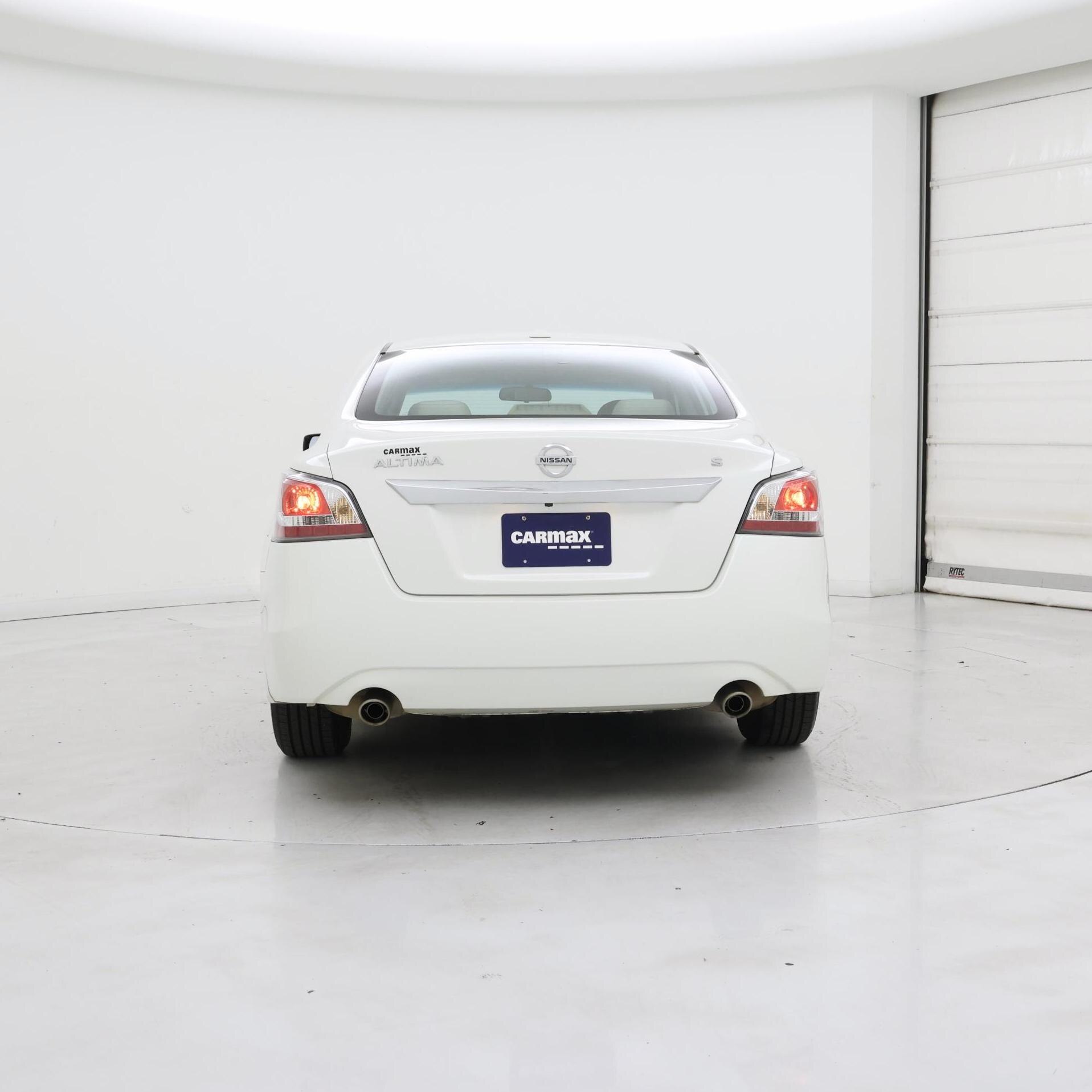 Thumbnail: 2015 Nissan Altima - 6