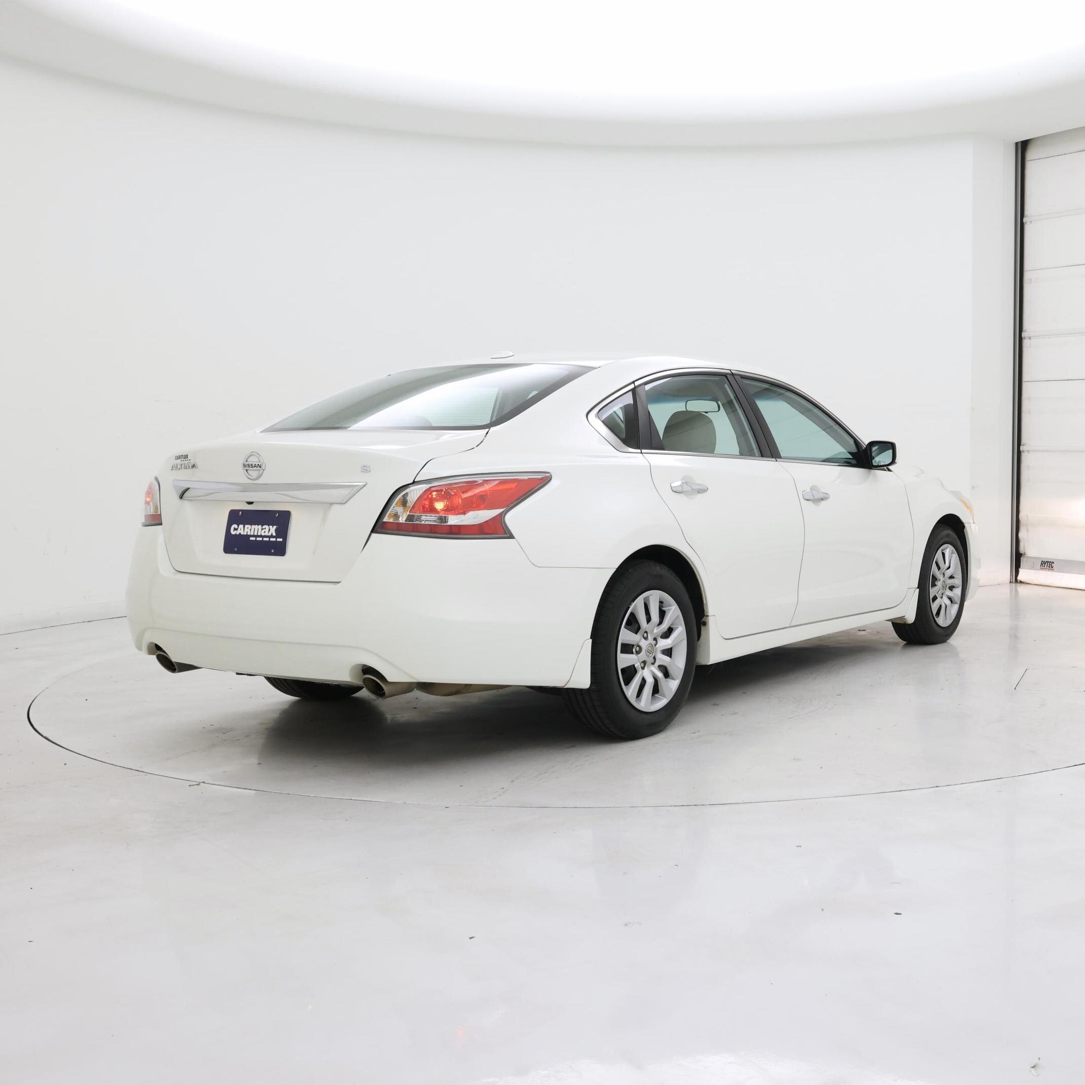 Thumbnail: 2015 Nissan Altima - 8