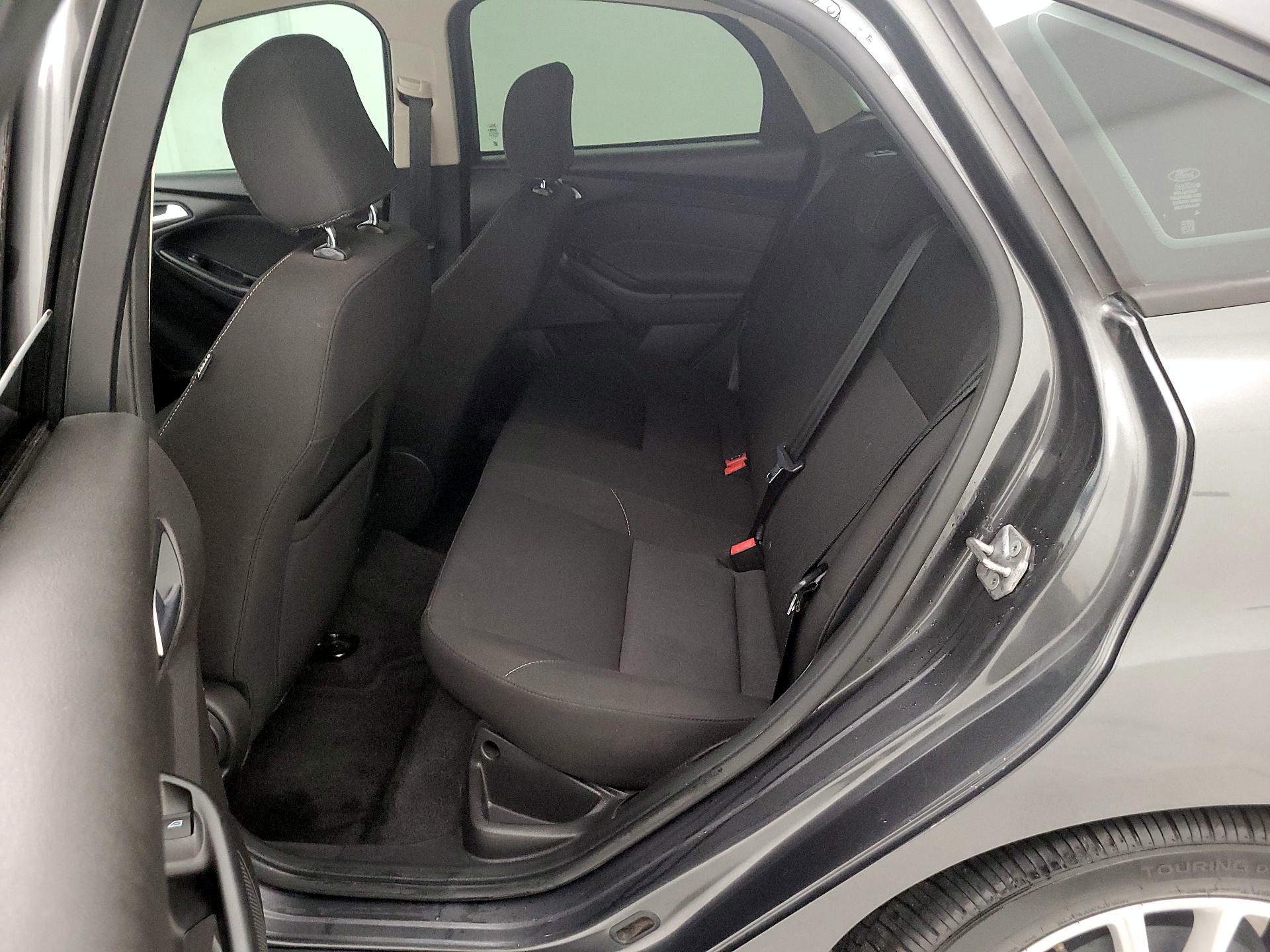 Thumbnail: 2017 Ford Focus - 19