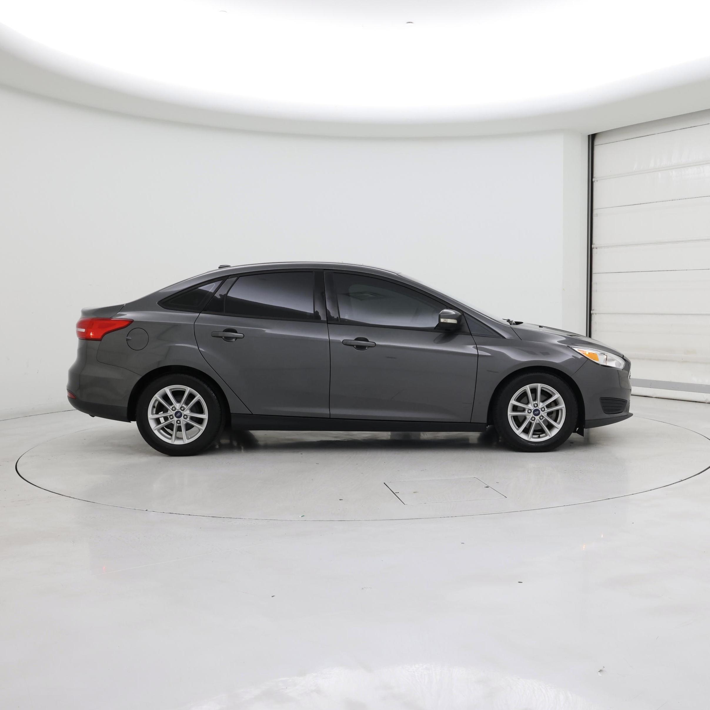 Thumbnail: 2017 Ford Focus - 7