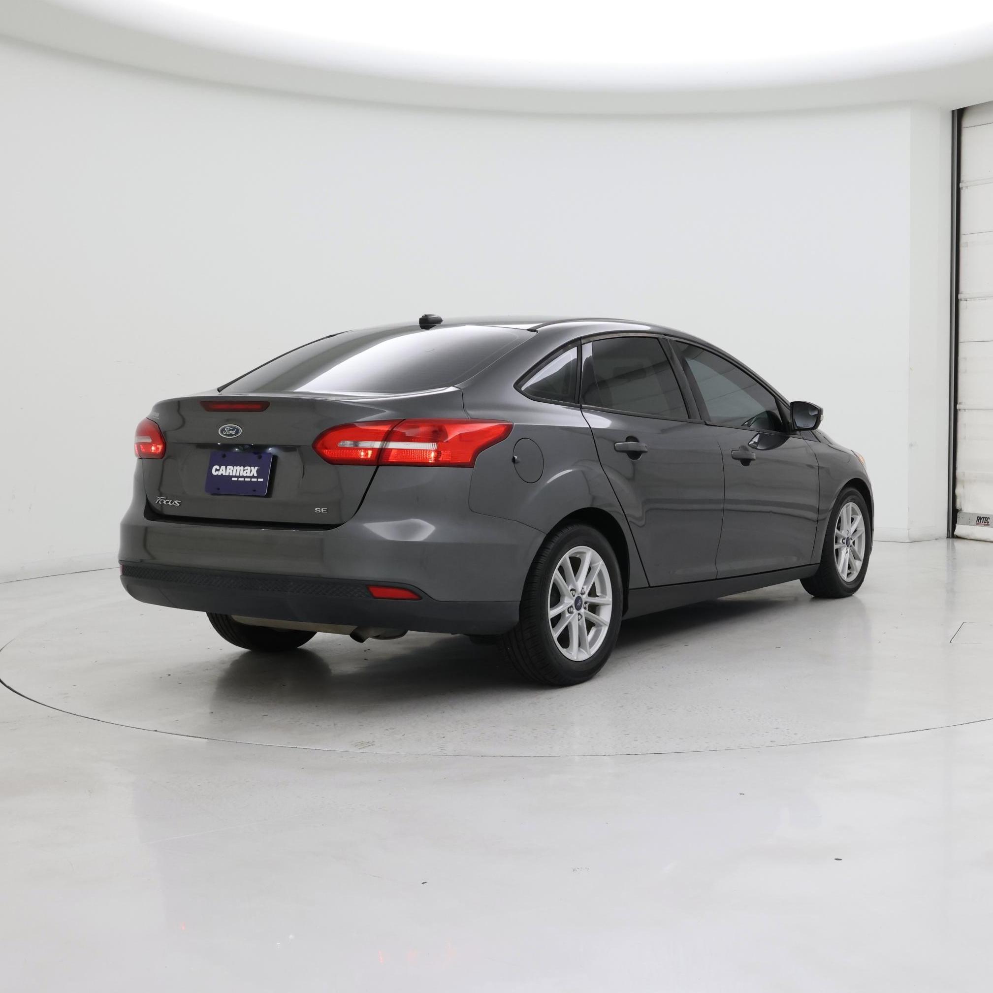 Thumbnail: 2017 Ford Focus - 8