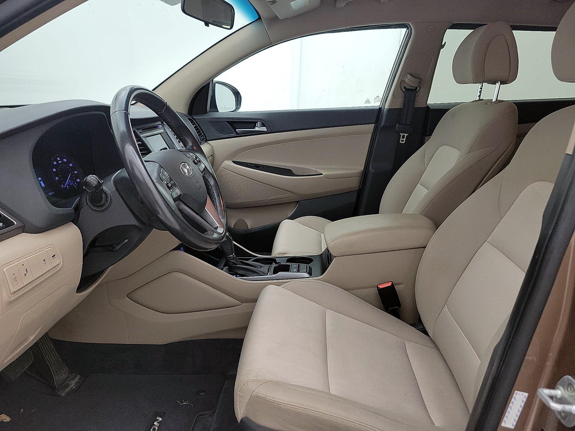 Thumbnail: 2017 Hyundai Tucson - 11