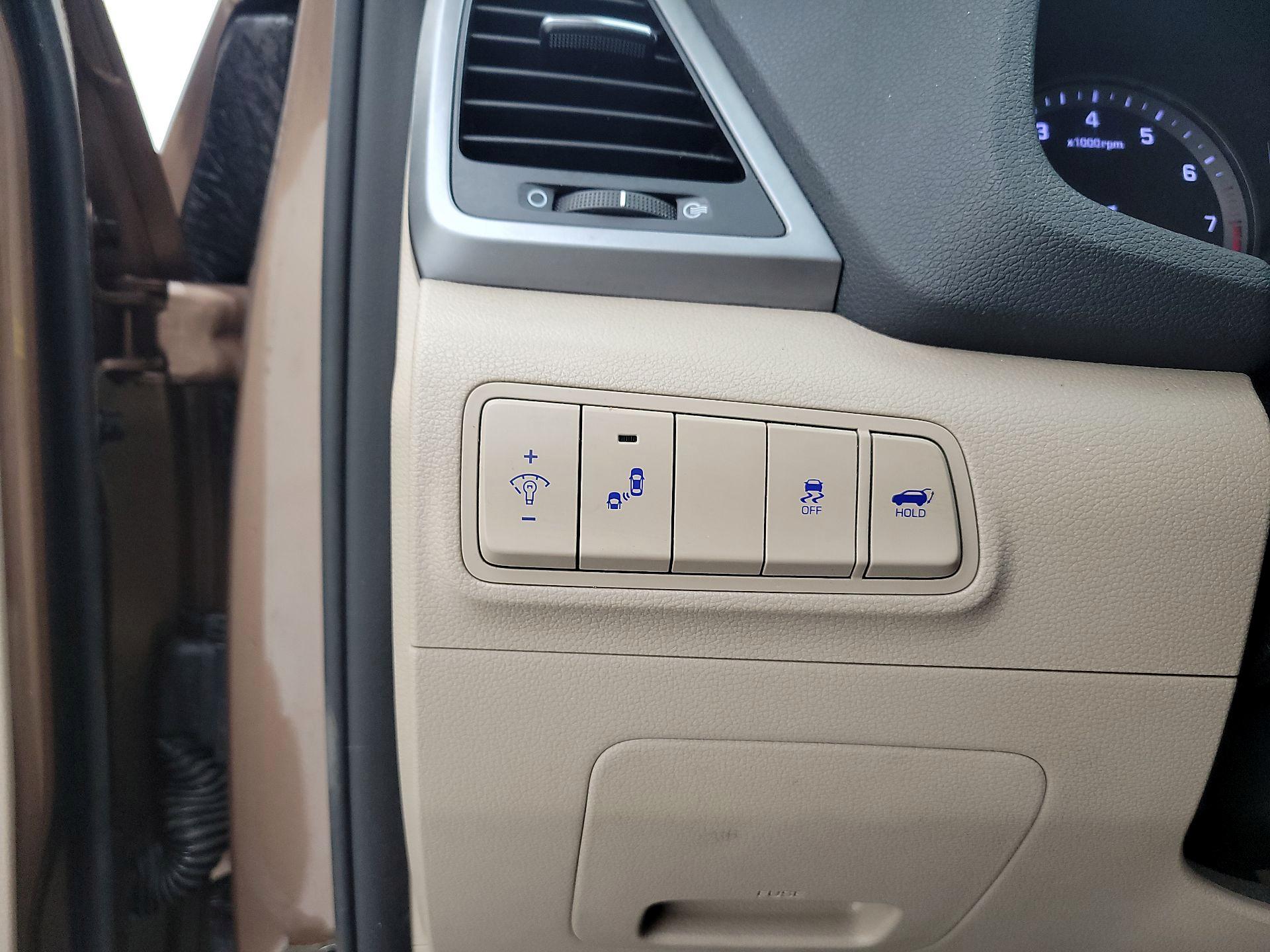 Thumbnail: 2017 Hyundai Tucson - 13