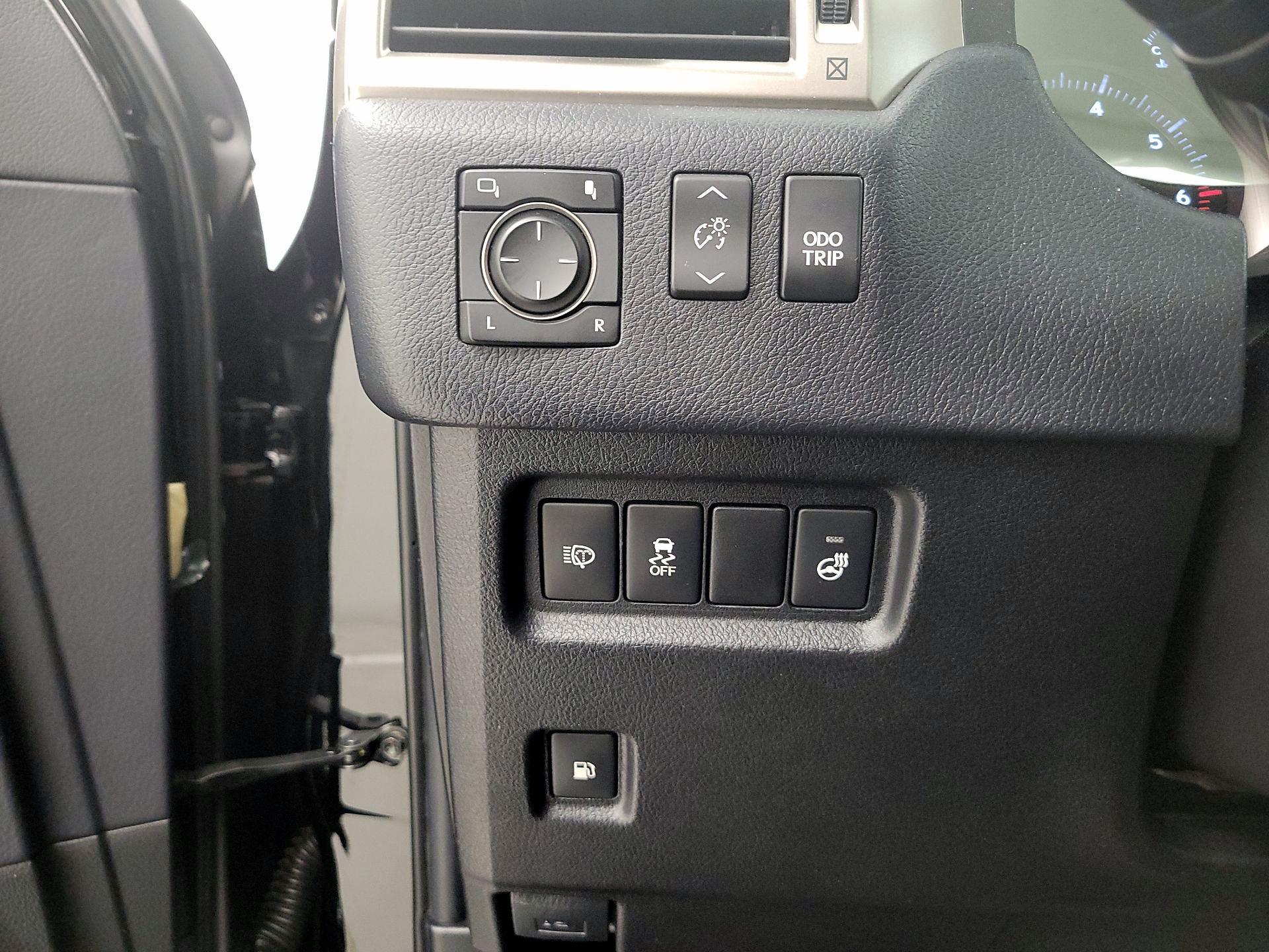 Thumbnail: 2018 Lexus GX - 13