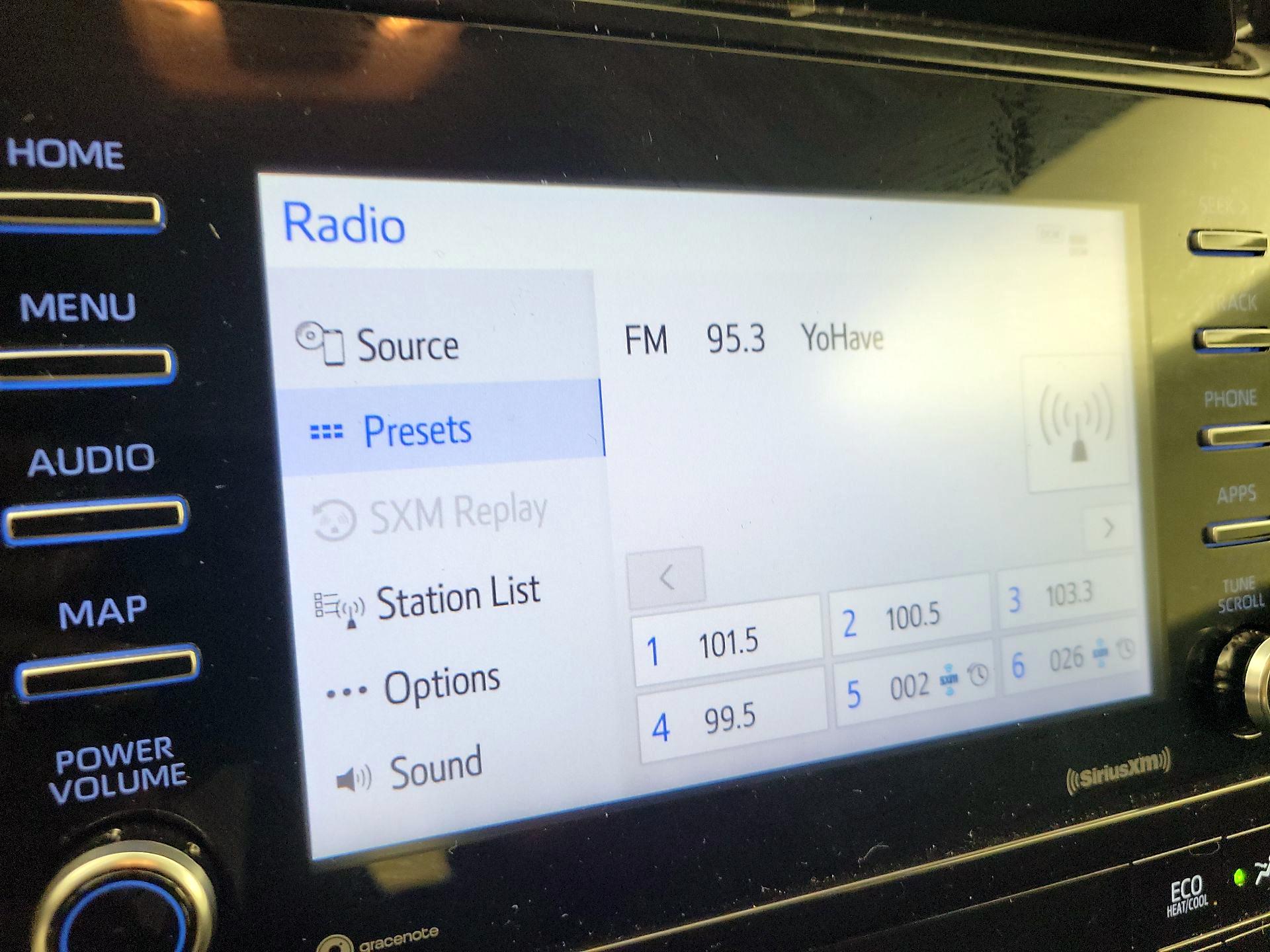 Thumbnail: 2022 Toyota Prius - 15