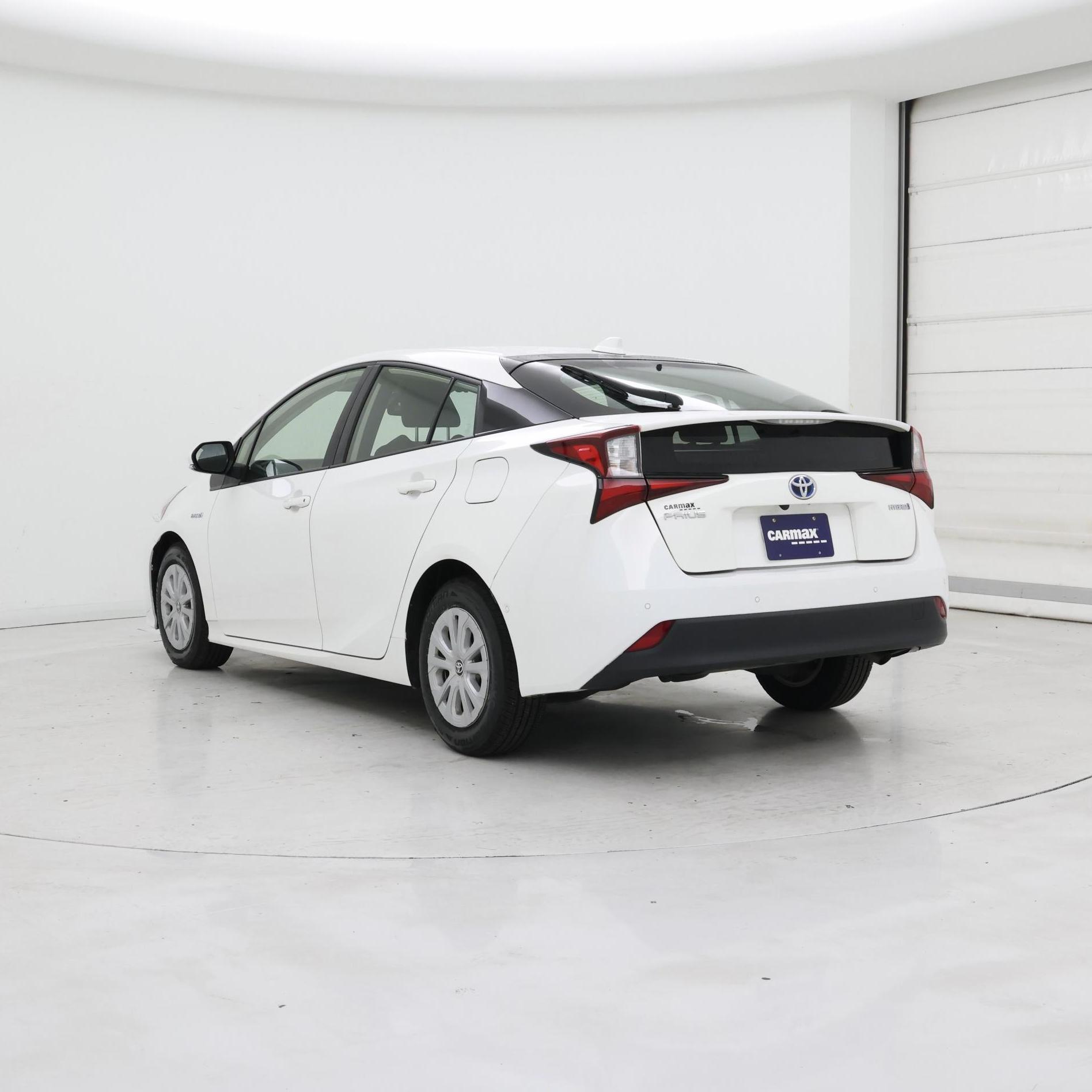 Thumbnail: 2022 Toyota Prius - 2