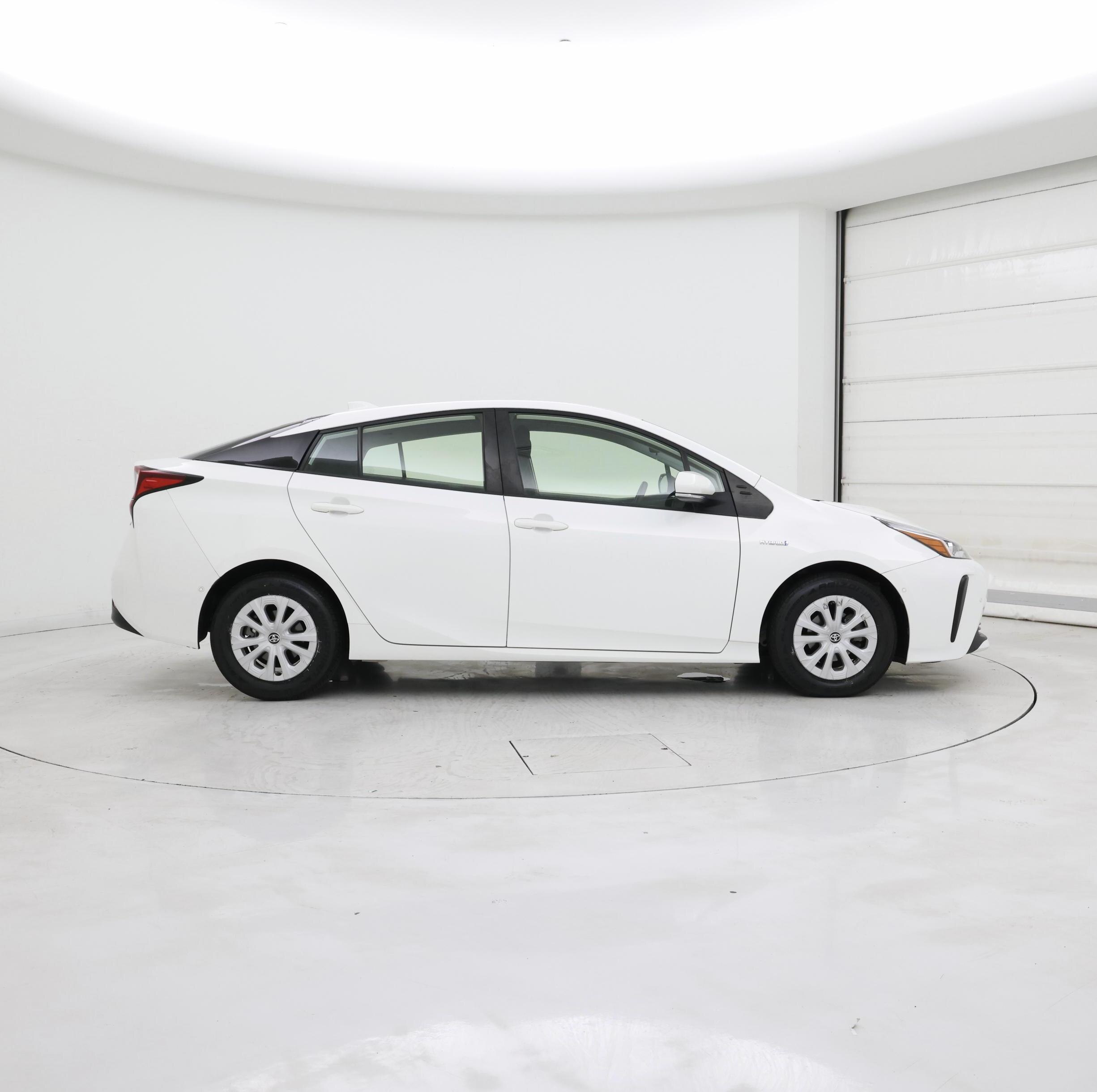 Thumbnail: 2022 Toyota Prius - 7