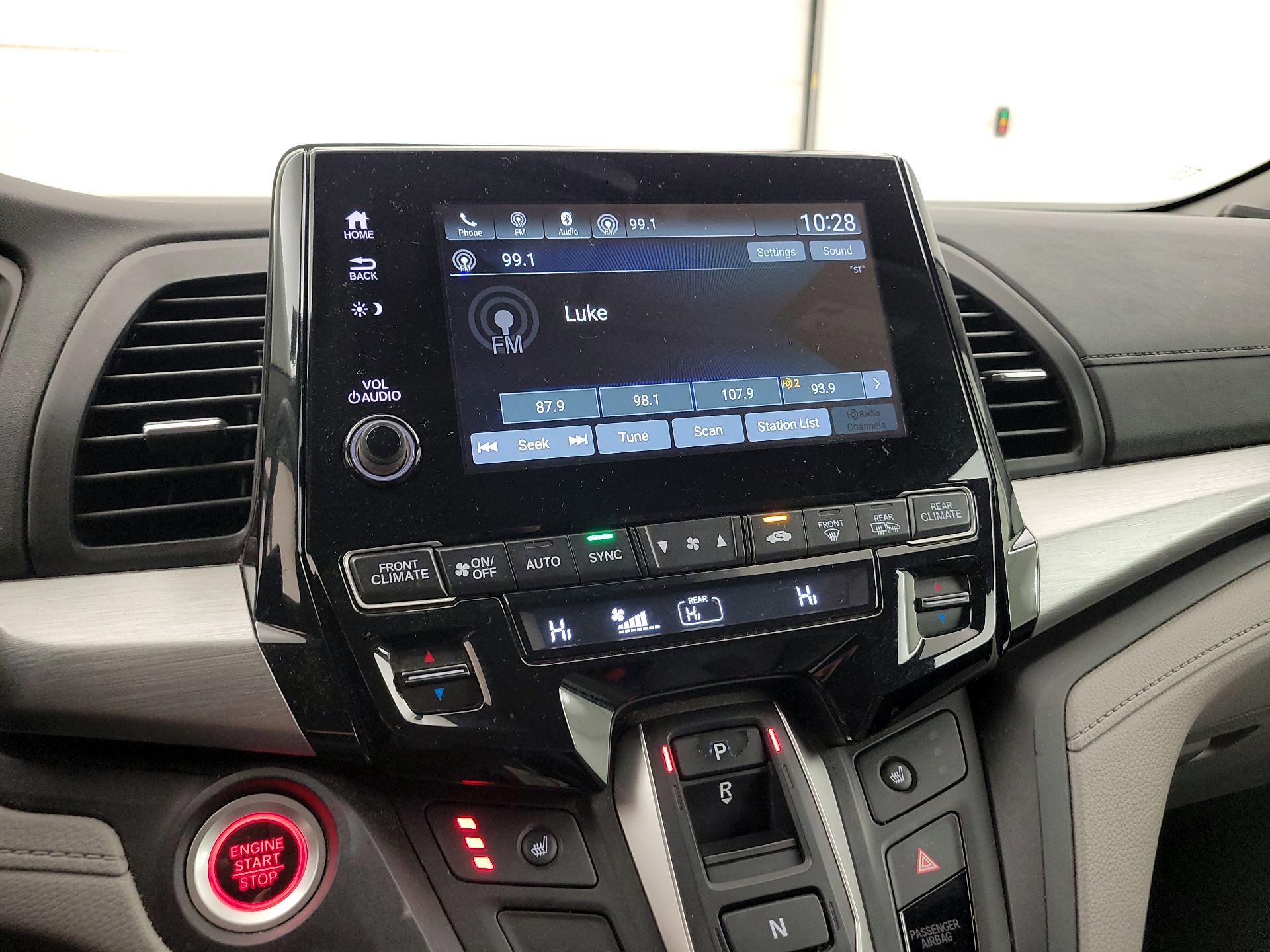 Thumbnail: 2019 Honda Odyssey - 15