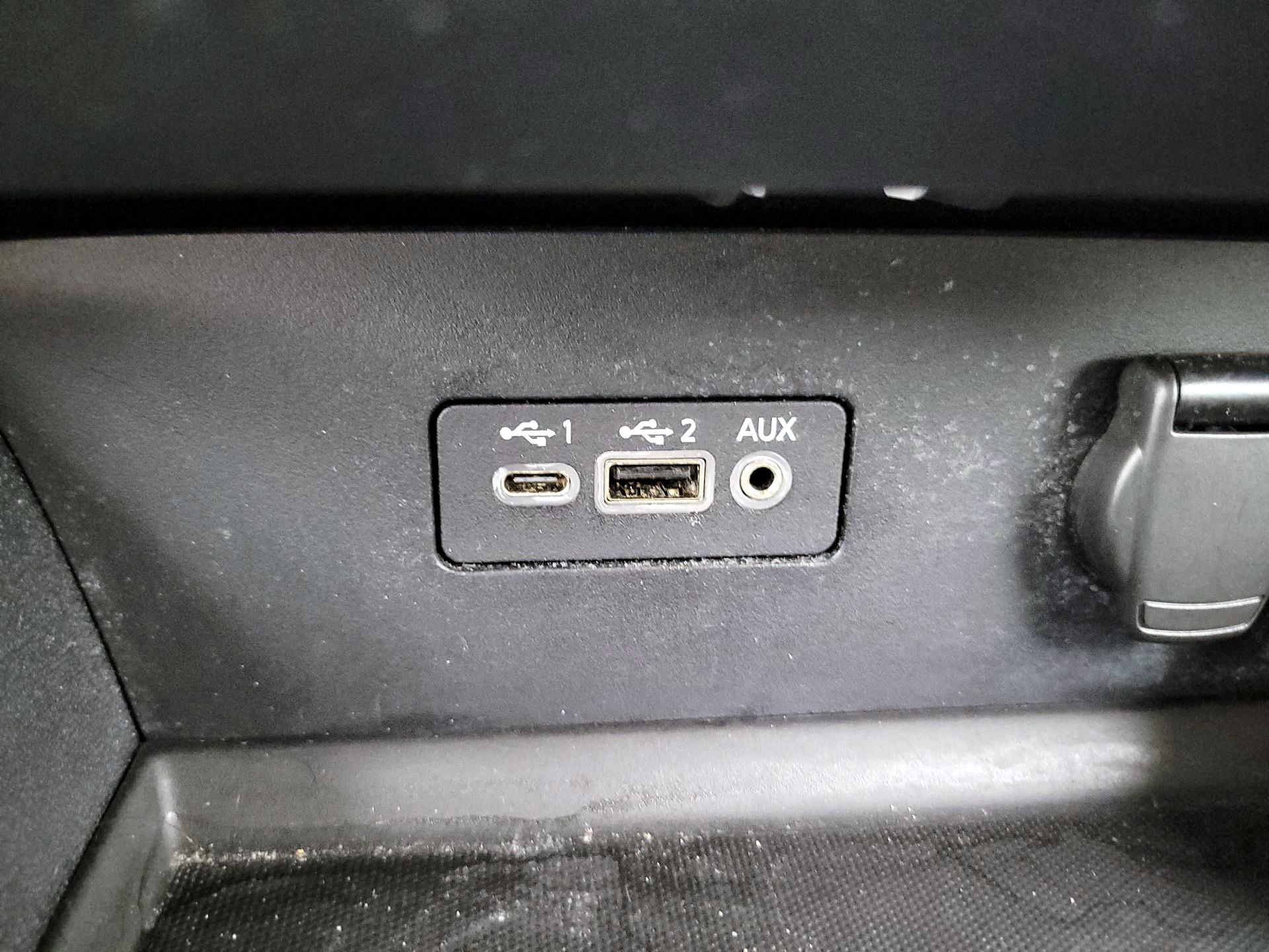 Thumbnail: 2019 Nissan Altima - 18