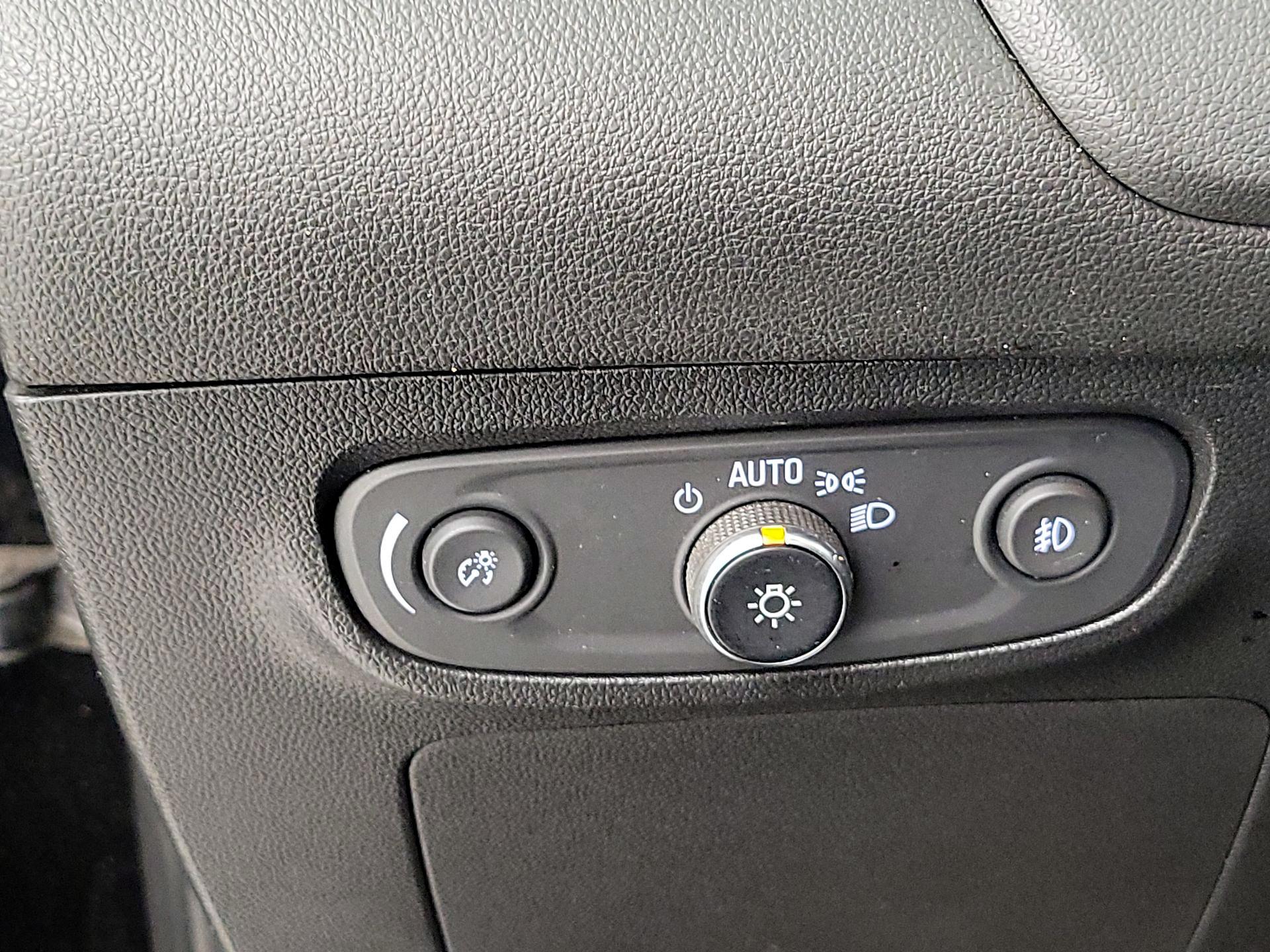 Thumbnail: 2020 Buick Encore GX - 13