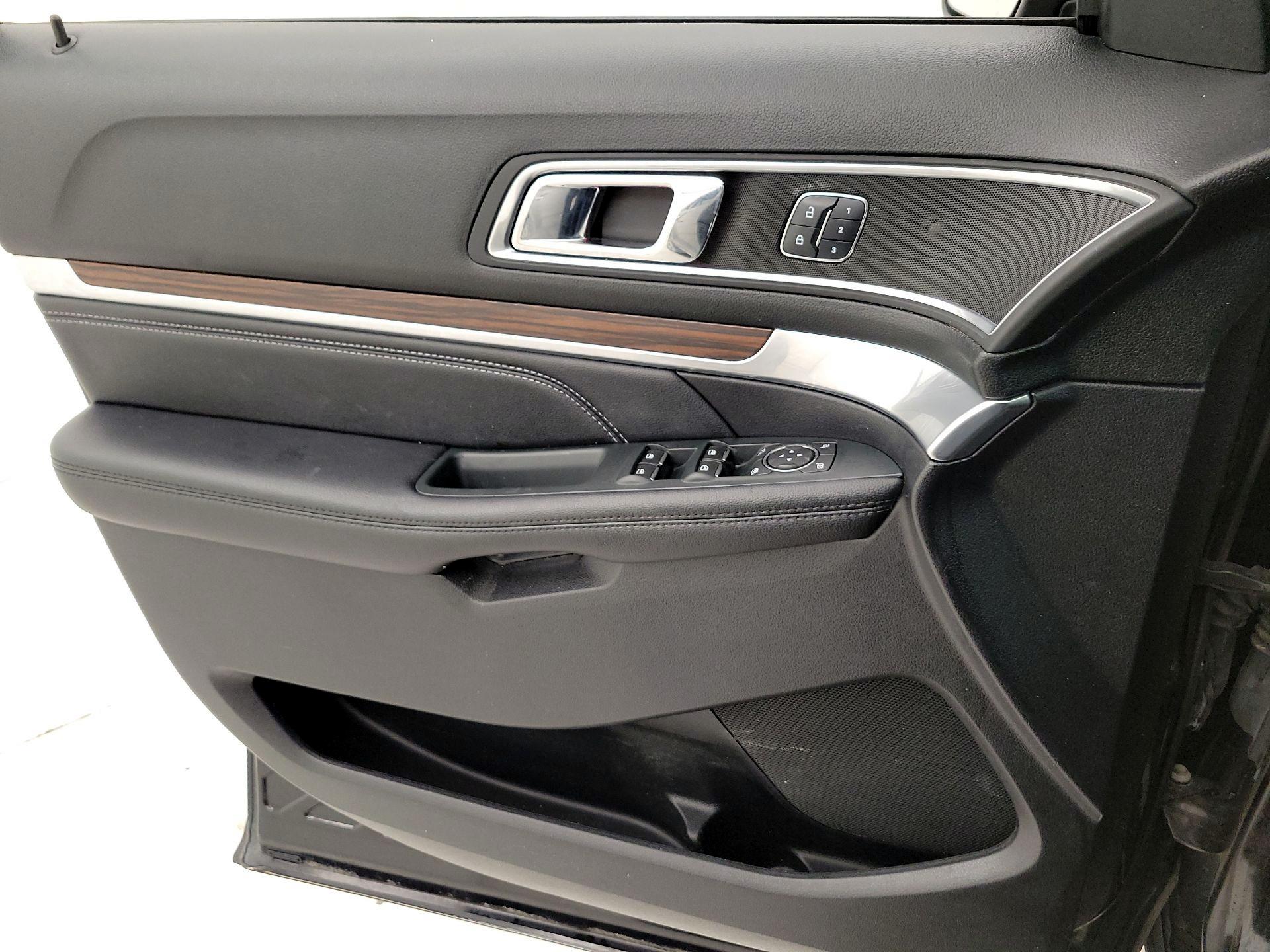 Thumbnail: 2018 Ford Explorer - 12