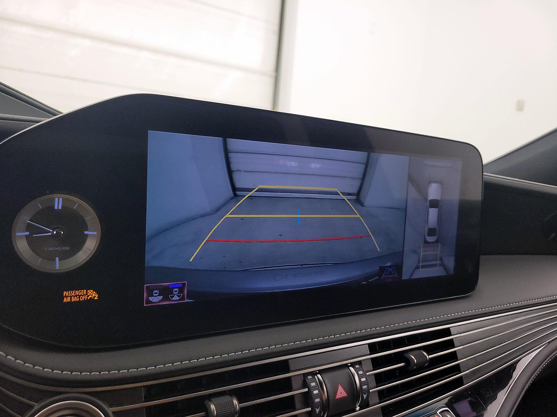 Thumbnail: 2021 Lexus LS - 15