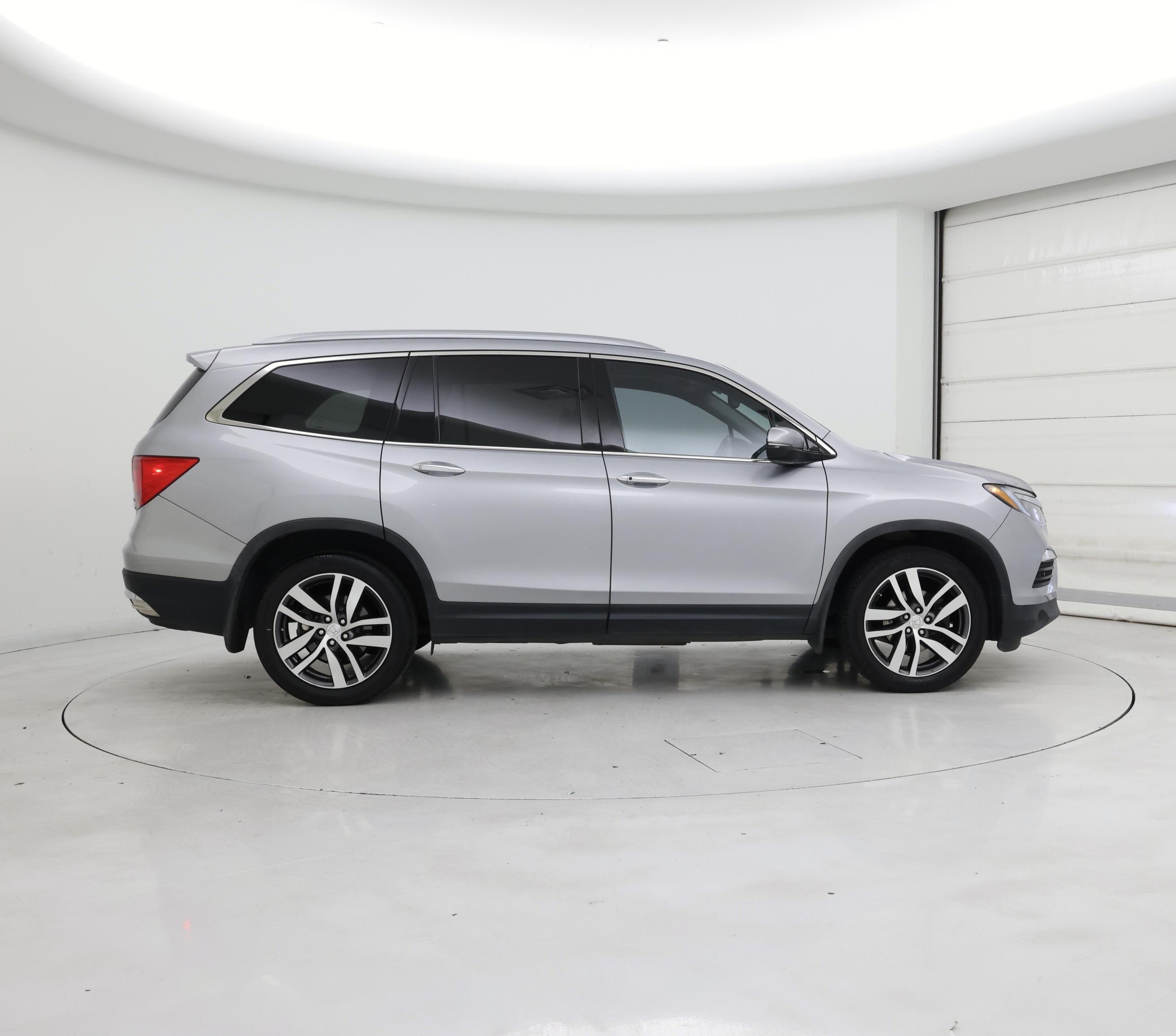 Thumbnail: 2018 Honda Pilot - 7