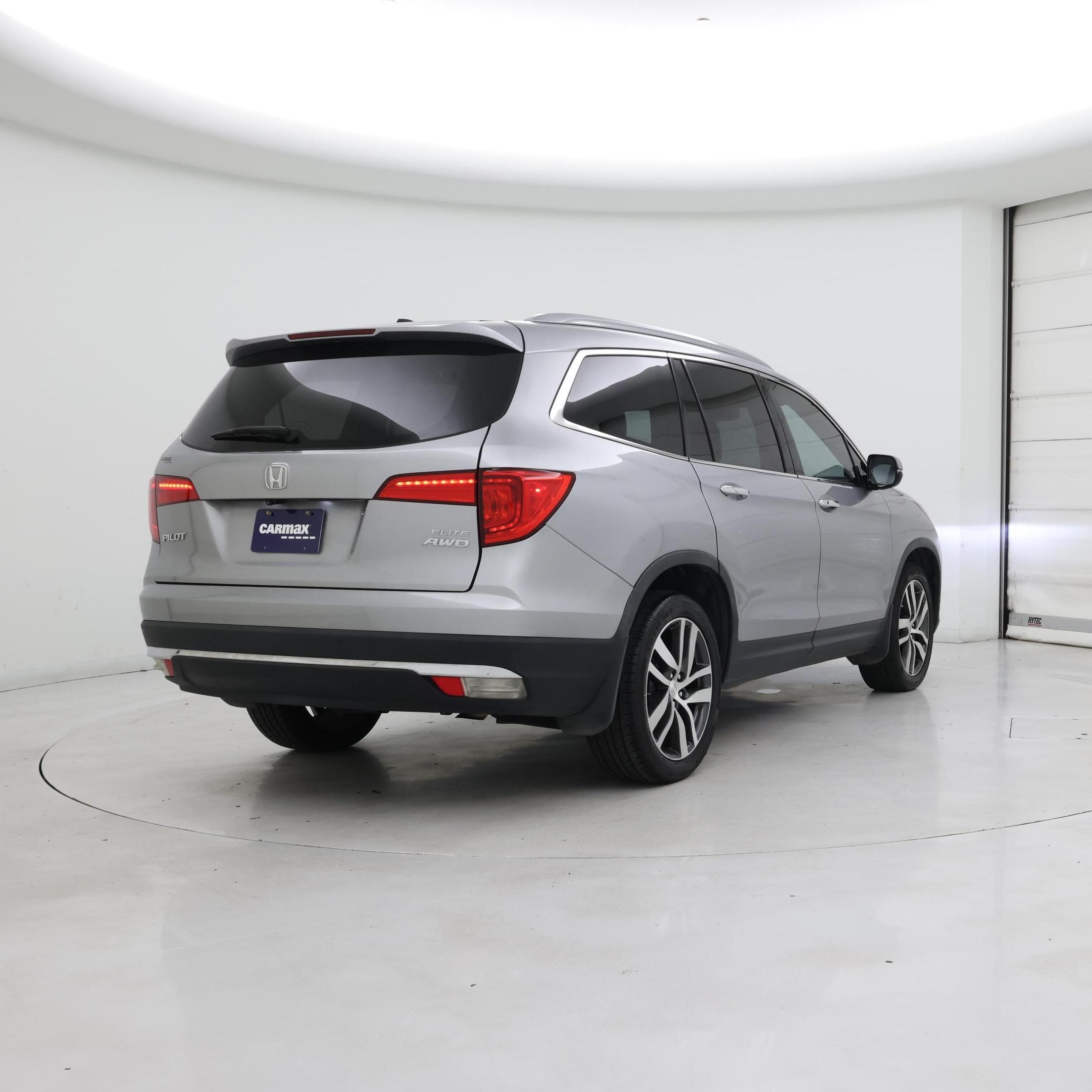 Thumbnail: 2018 Honda Pilot - 8