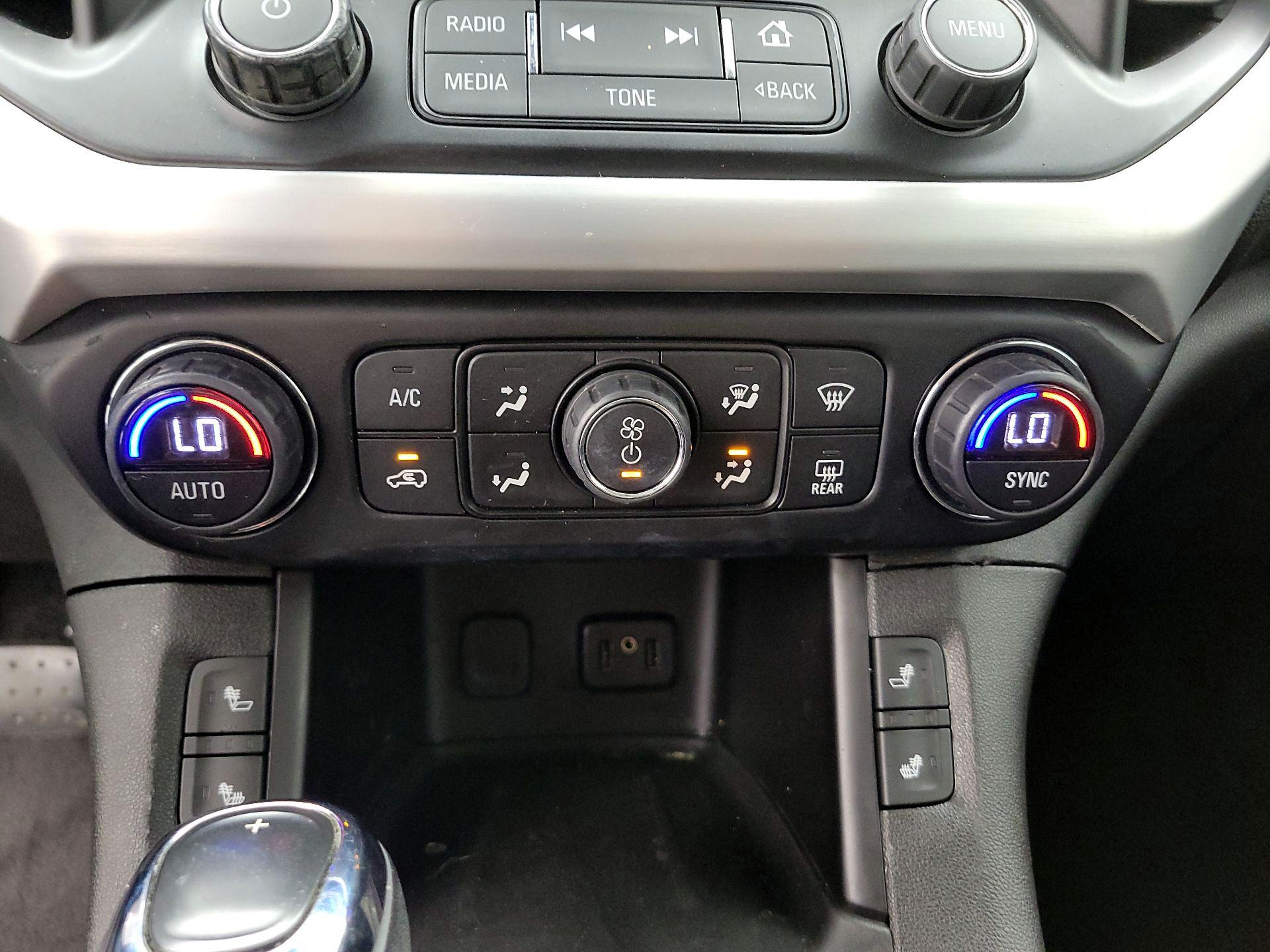 Thumbnail: 2019 GMC Acadia - 16