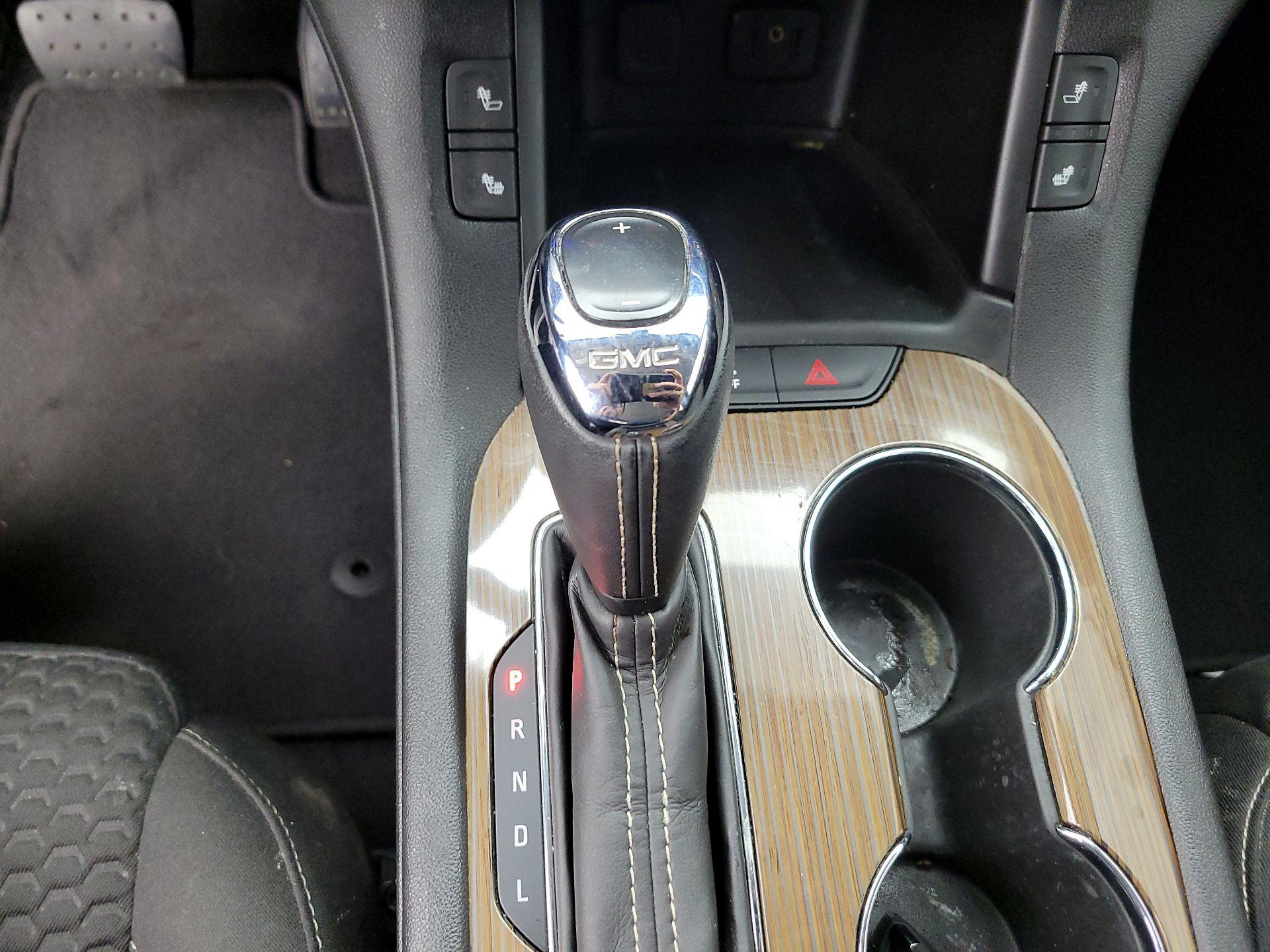 Thumbnail: 2019 GMC Acadia - 17