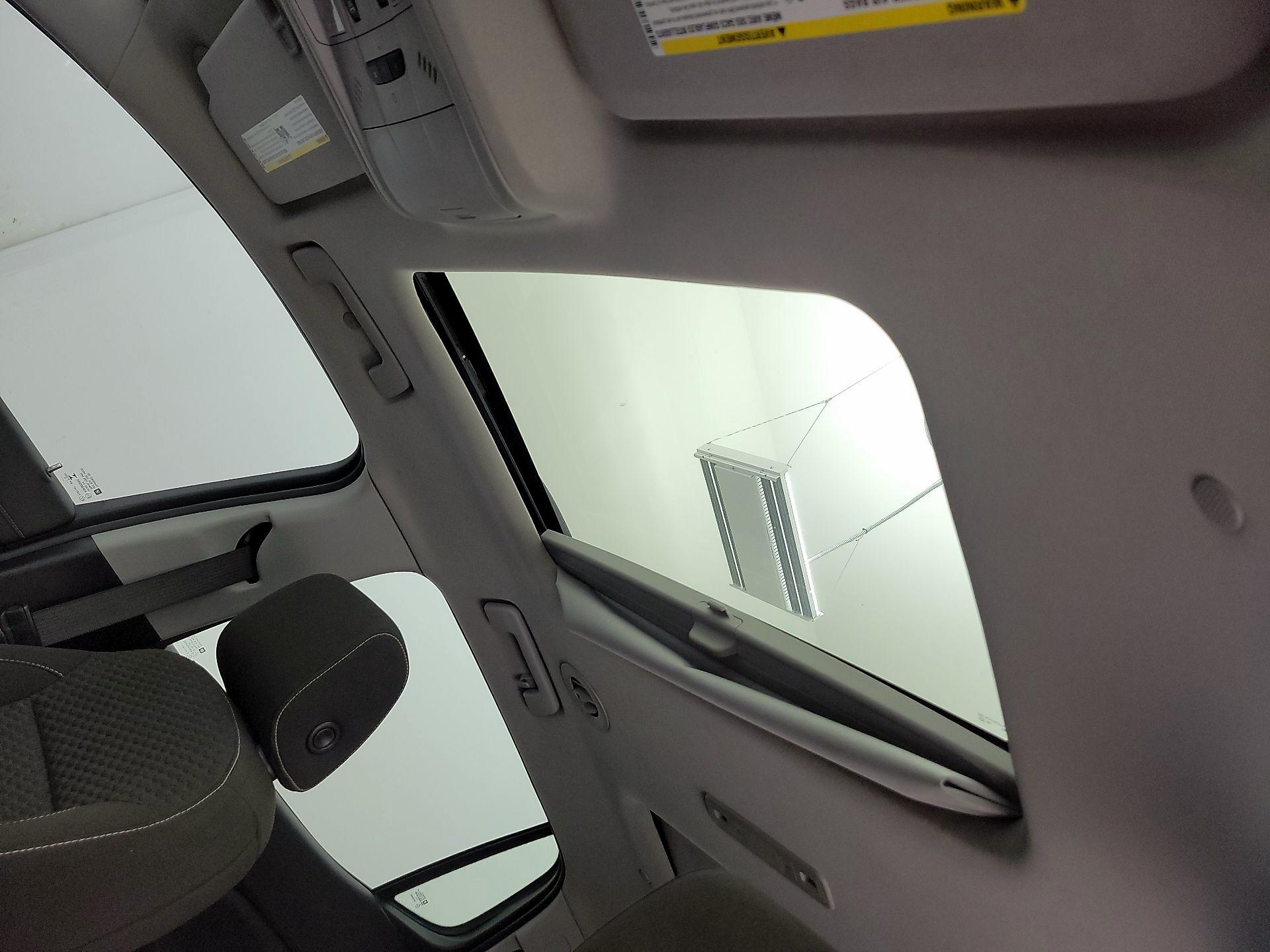 Thumbnail: 2019 GMC Acadia - 19