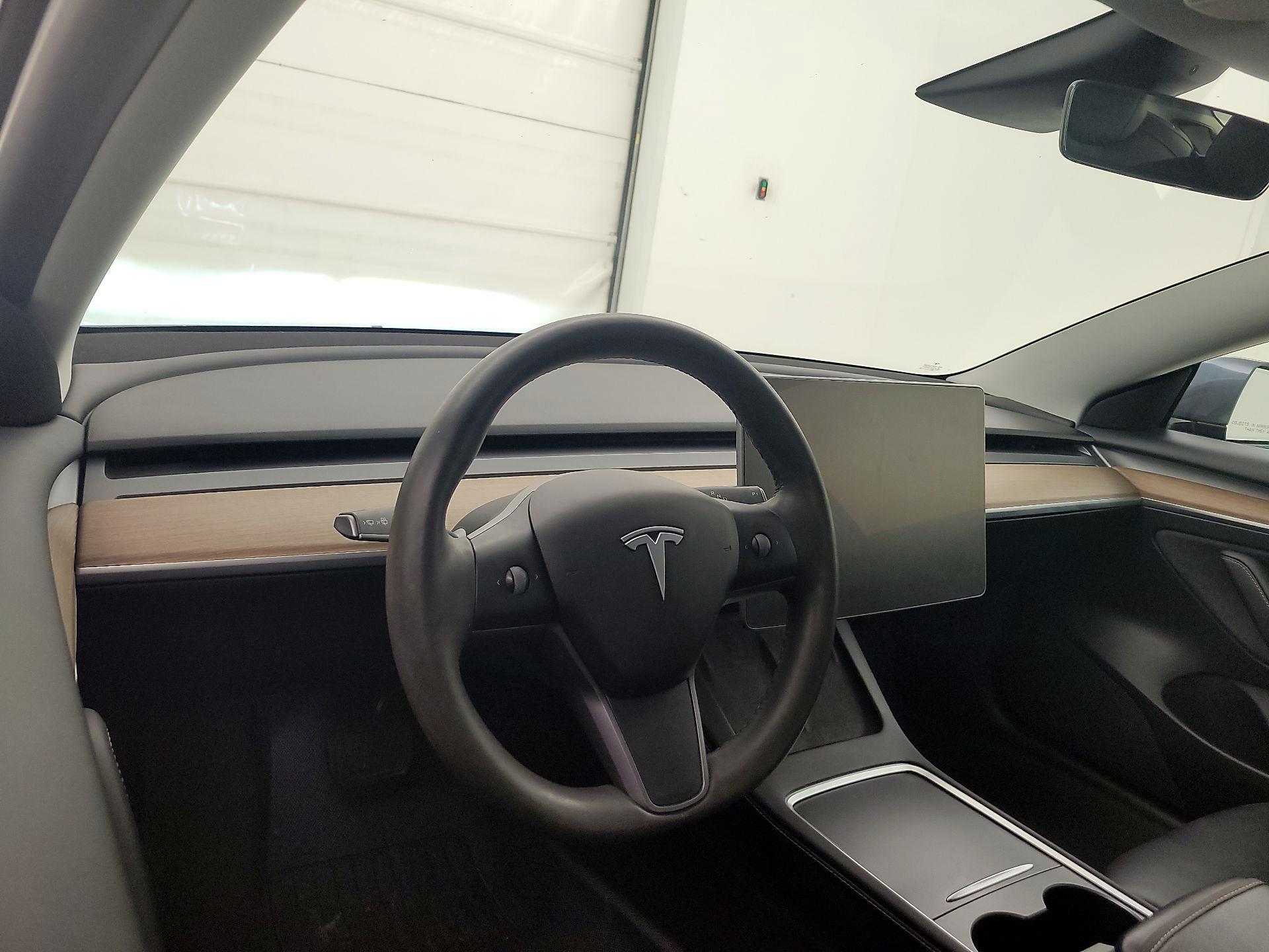 Thumbnail: 2022 Tesla Model 3 - 9