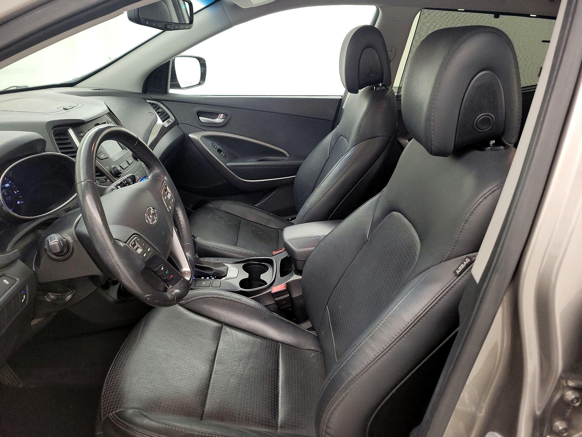 Thumbnail: 2016 Hyundai Santa Fe - 11