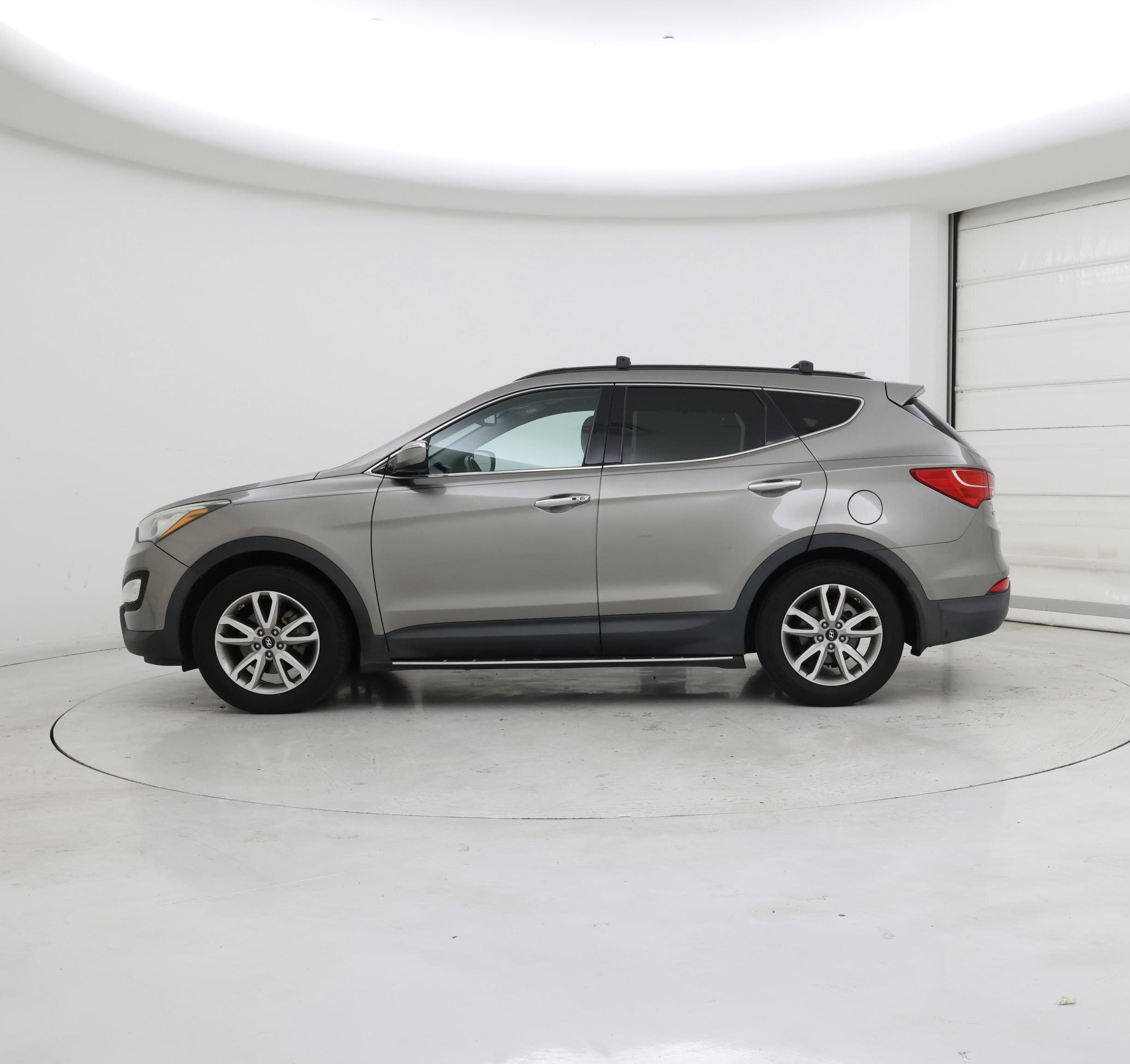 Thumbnail: 2016 Hyundai Santa Fe - 3