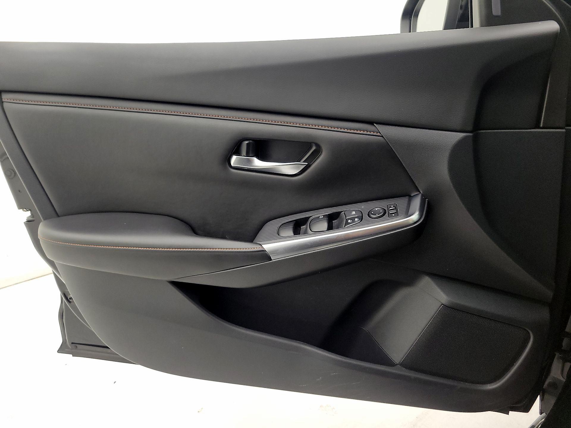 Thumbnail: 2020 Nissan Sentra - 12