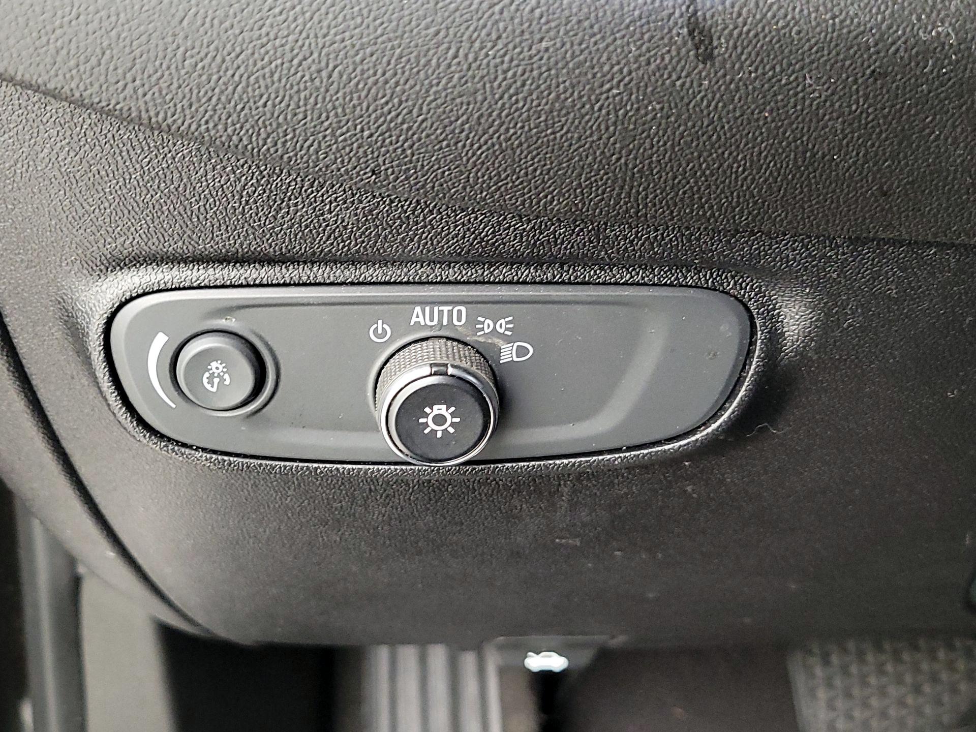 Thumbnail: 2019 Chevrolet Equinox - 13