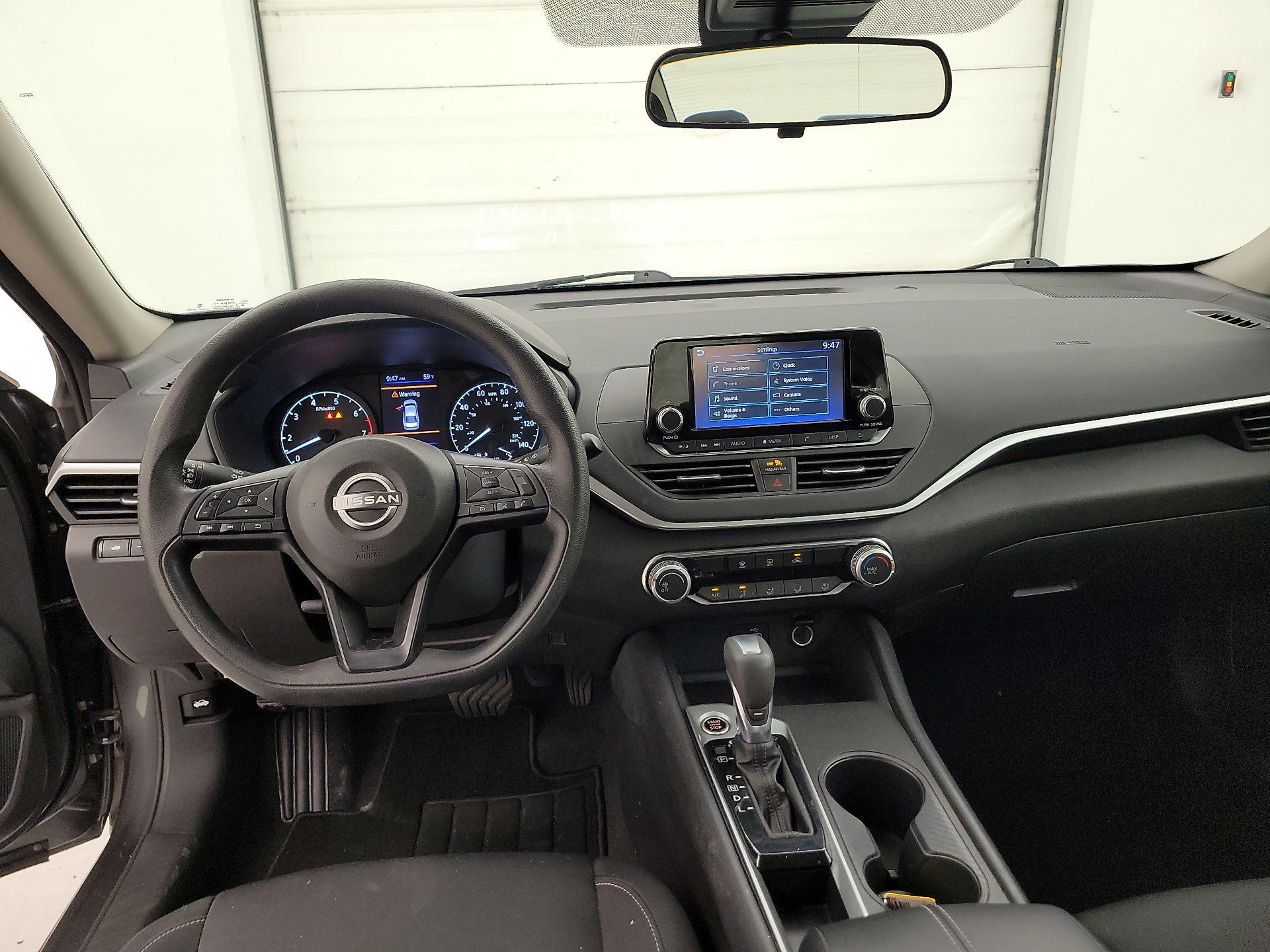 Thumbnail: 2023 Nissan Altima - 9