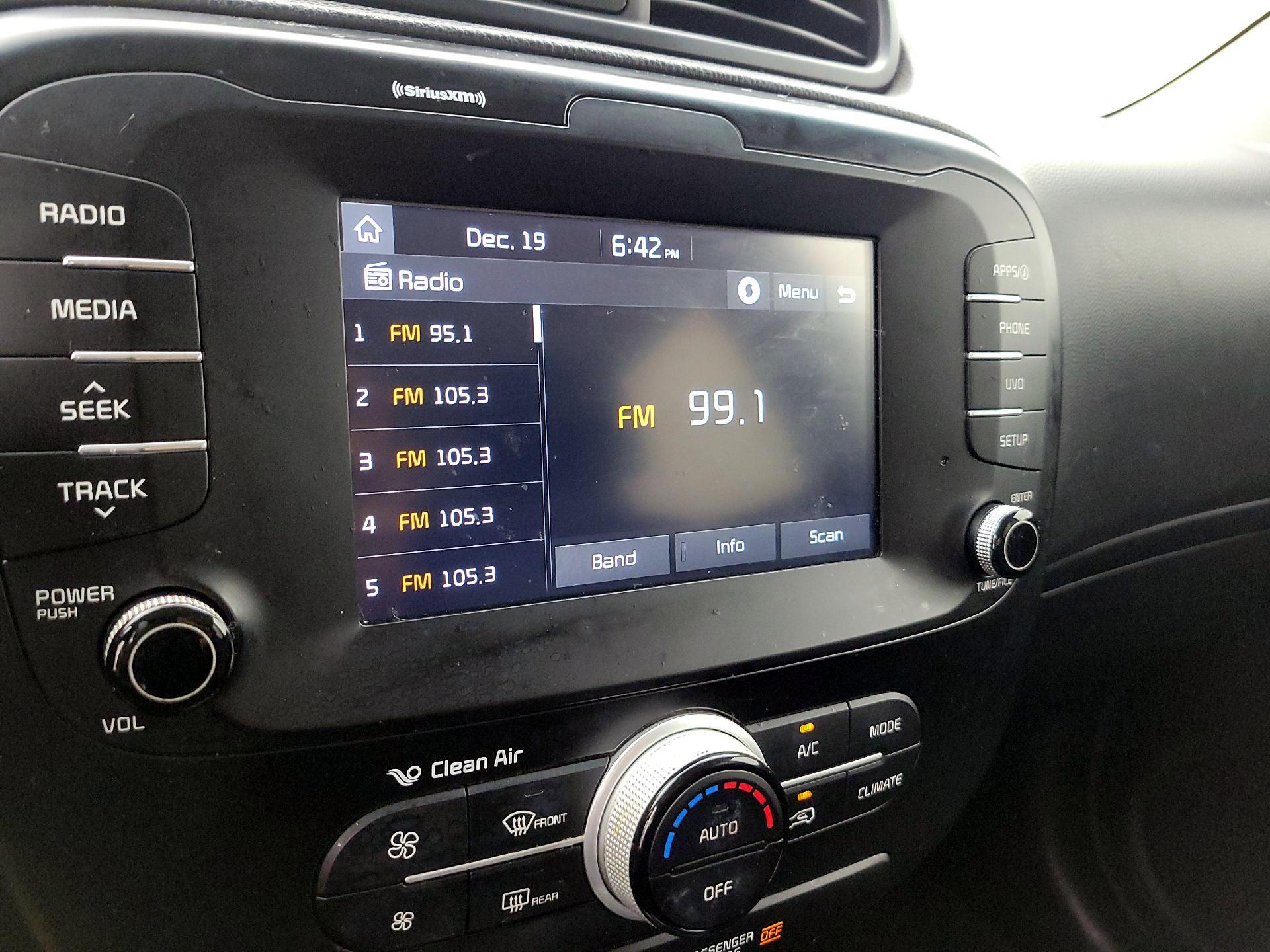 Thumbnail: 2019 Kia Soul - 15