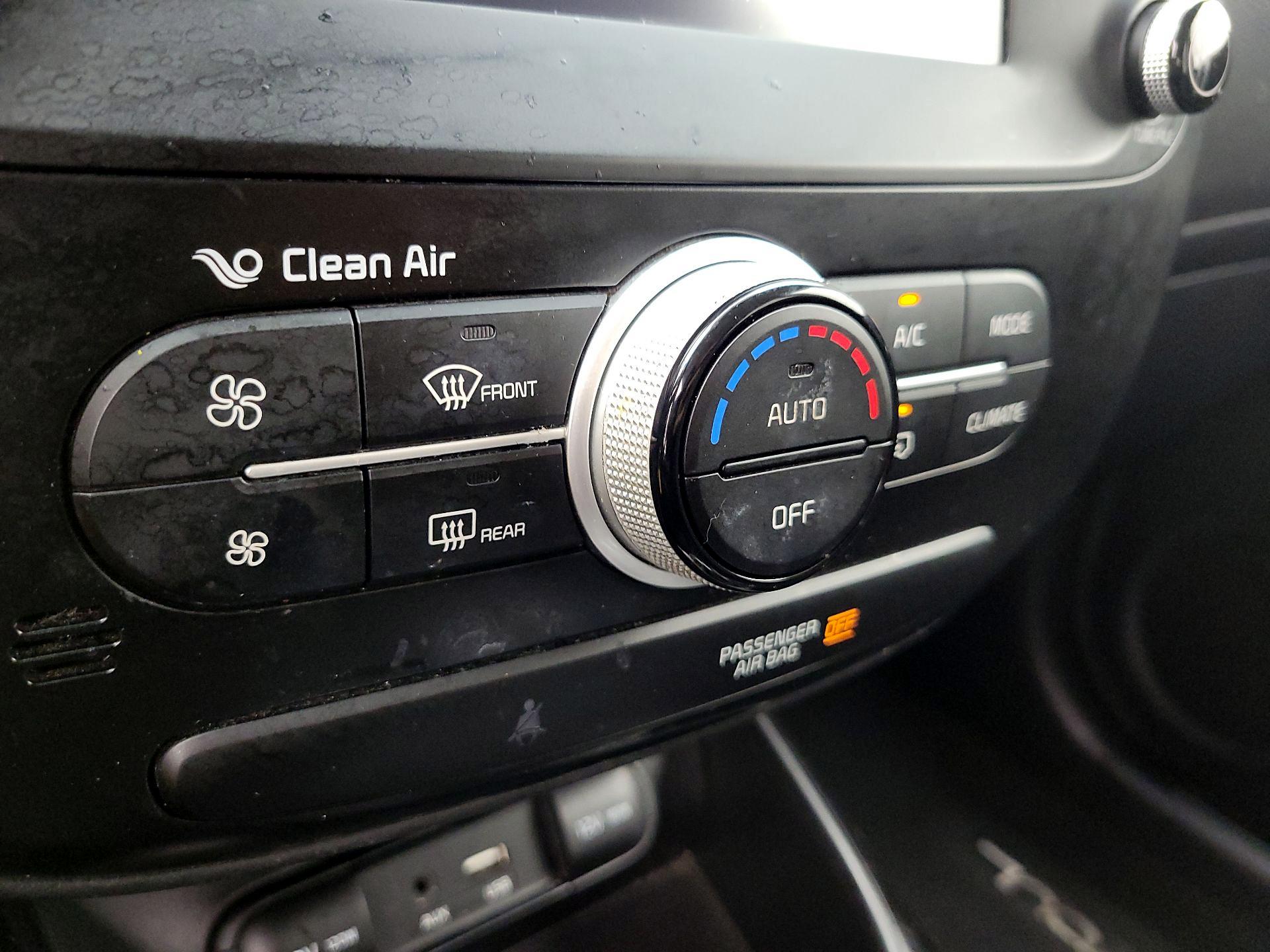 Thumbnail: 2019 Kia Soul - 16