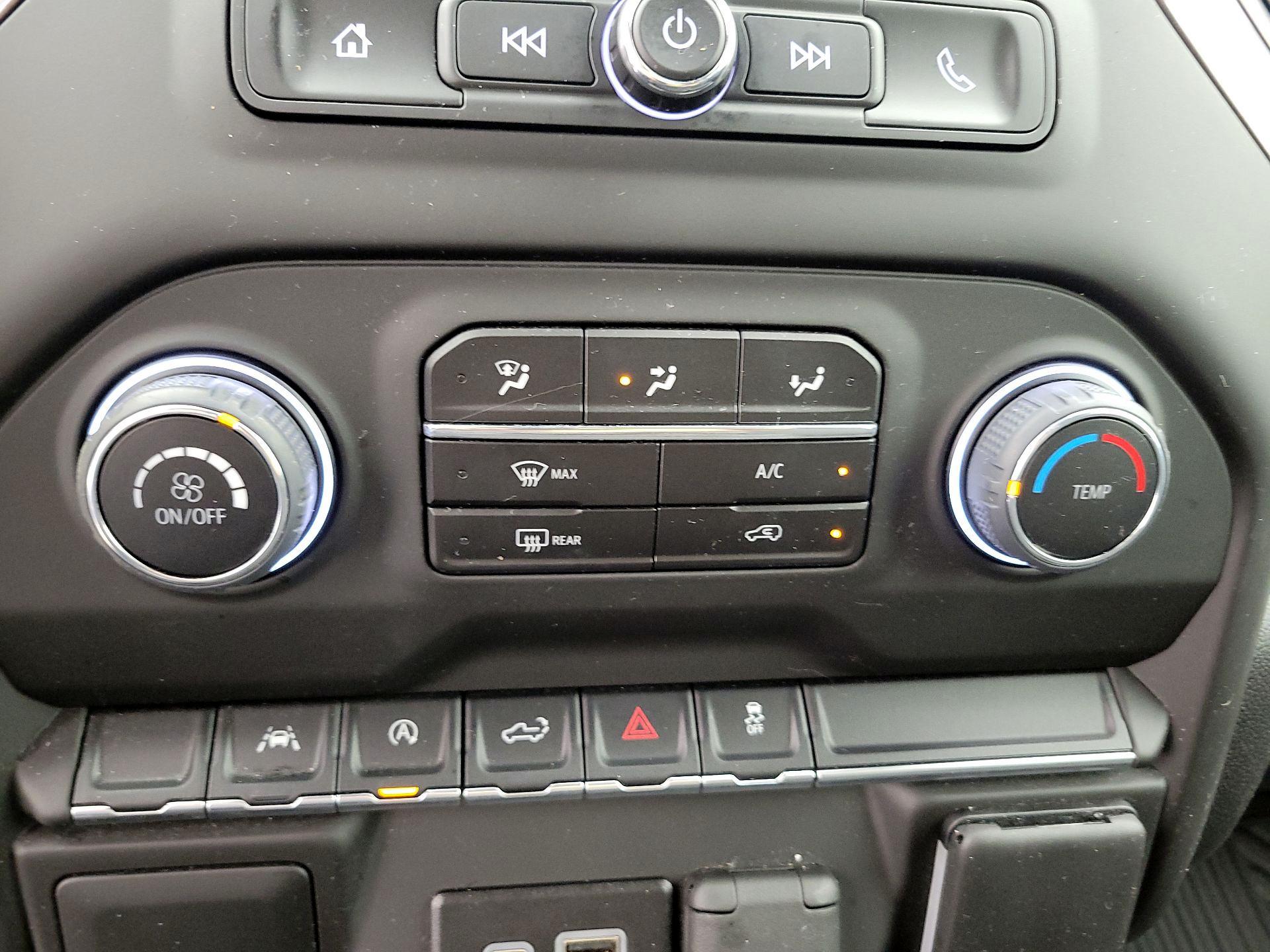 Thumbnail: 2024 Chevrolet Silverado 1500 - 16