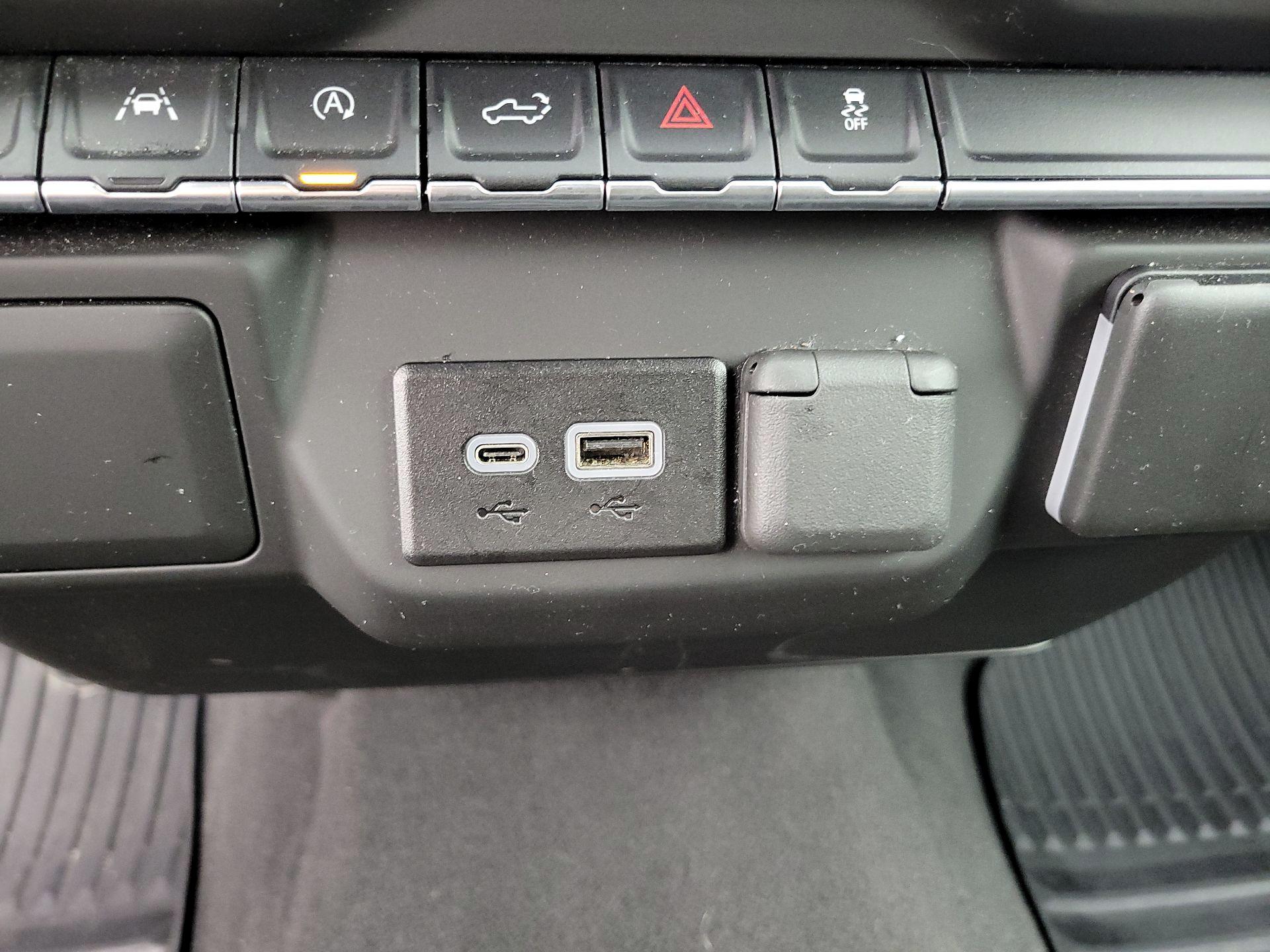 Thumbnail: 2024 Chevrolet Silverado 1500 - 18