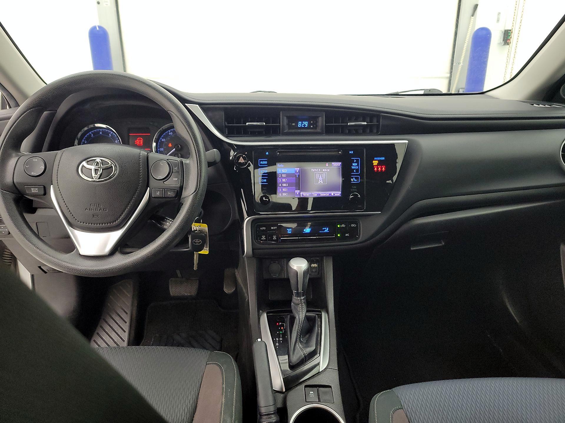 Thumbnail: 2018 Toyota Corolla - 9