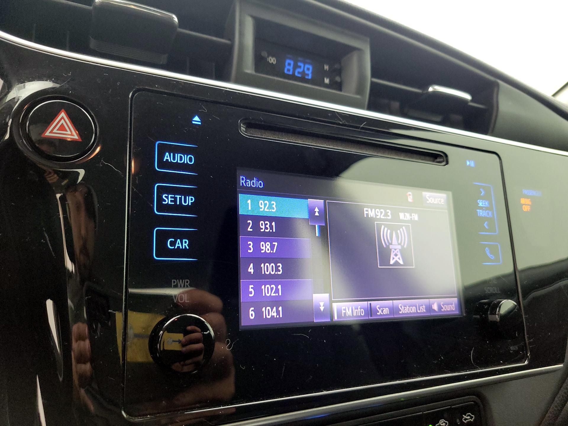 Thumbnail: 2018 Toyota Corolla - 15