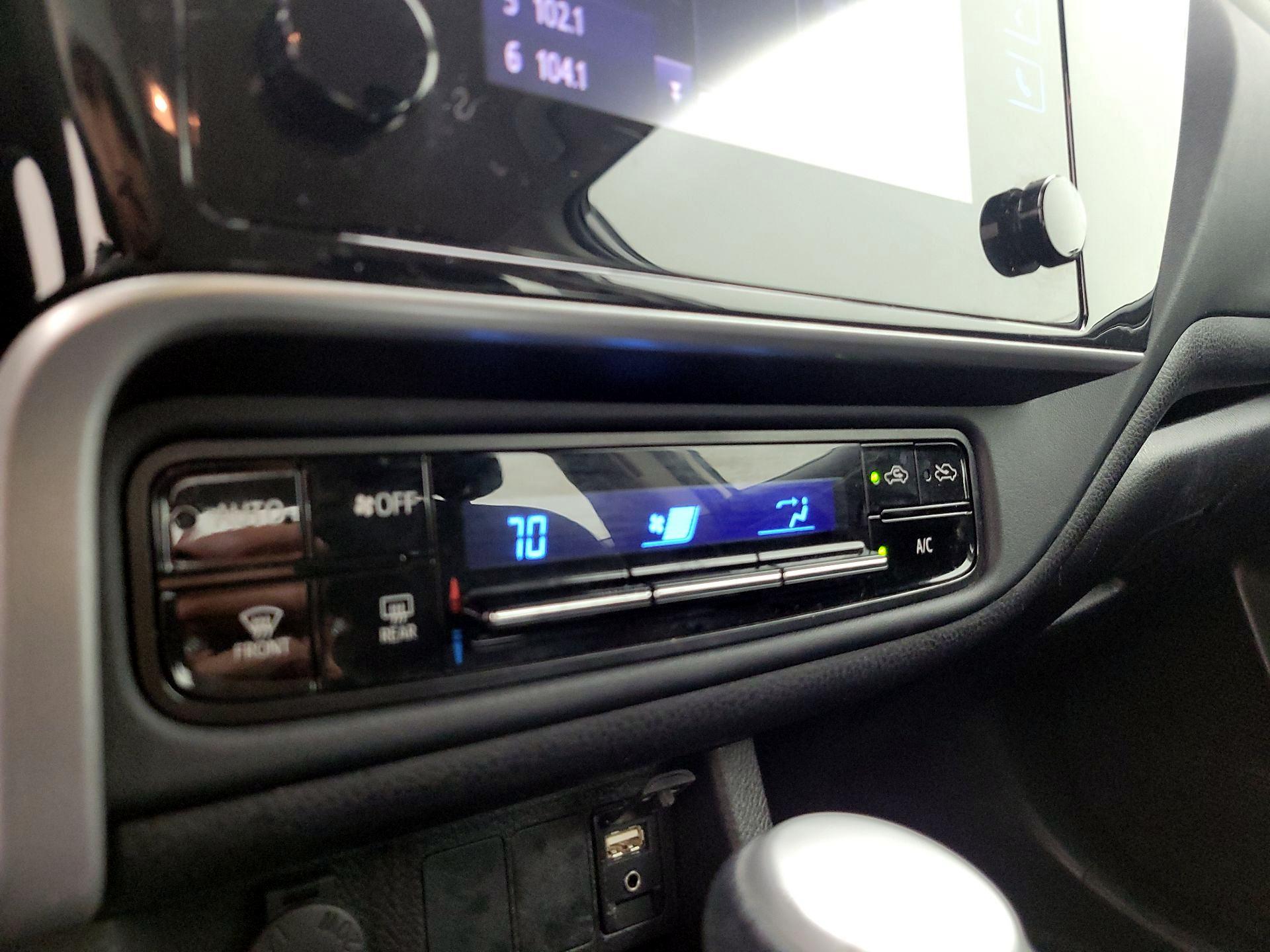 Thumbnail: 2018 Toyota Corolla - 16