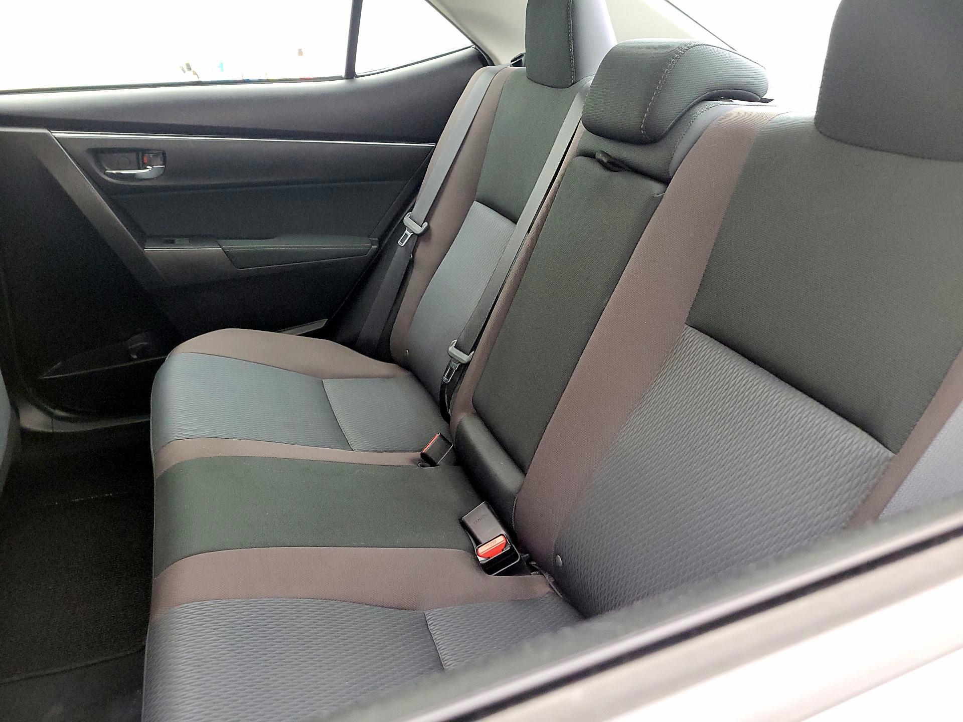 Thumbnail: 2018 Toyota Corolla - 18