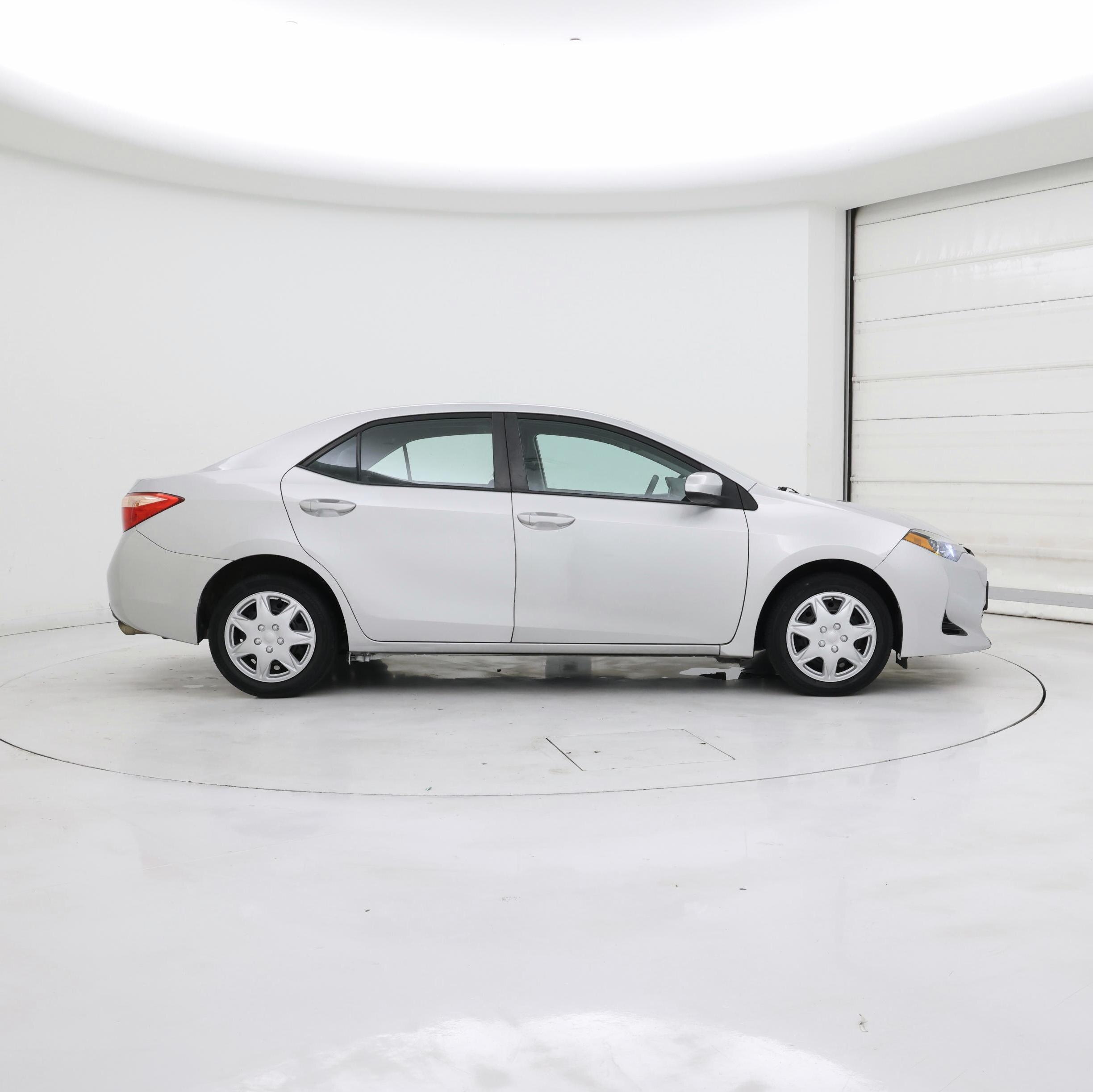 Thumbnail: 2018 Toyota Corolla - 7