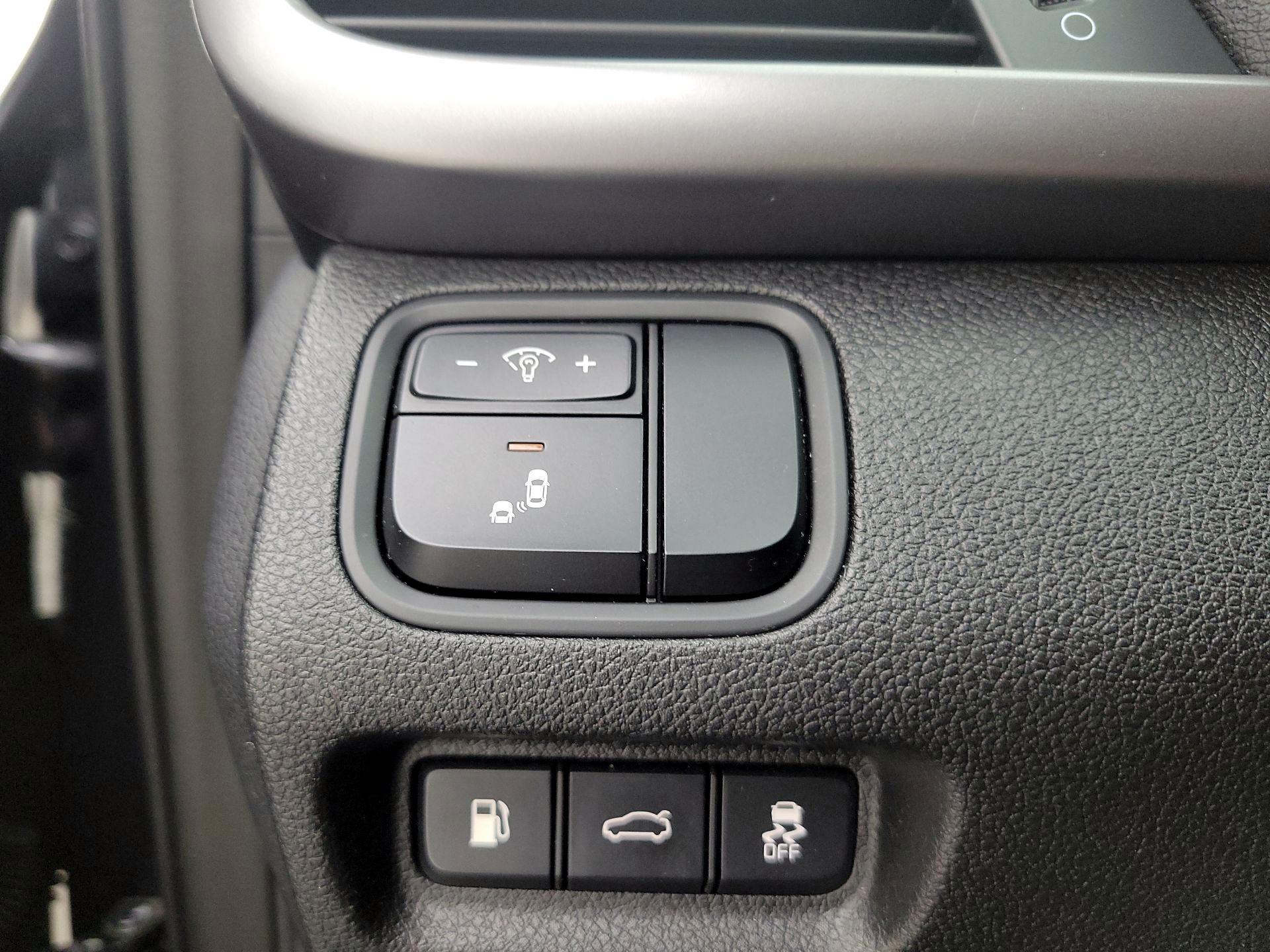 Thumbnail: 2016 Kia Optima - 13