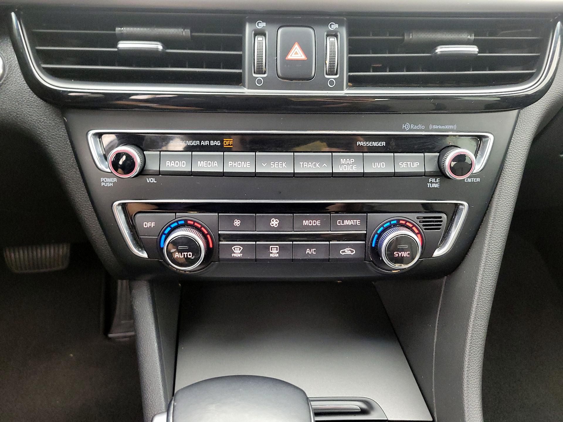 Thumbnail: 2016 Kia Optima - 17