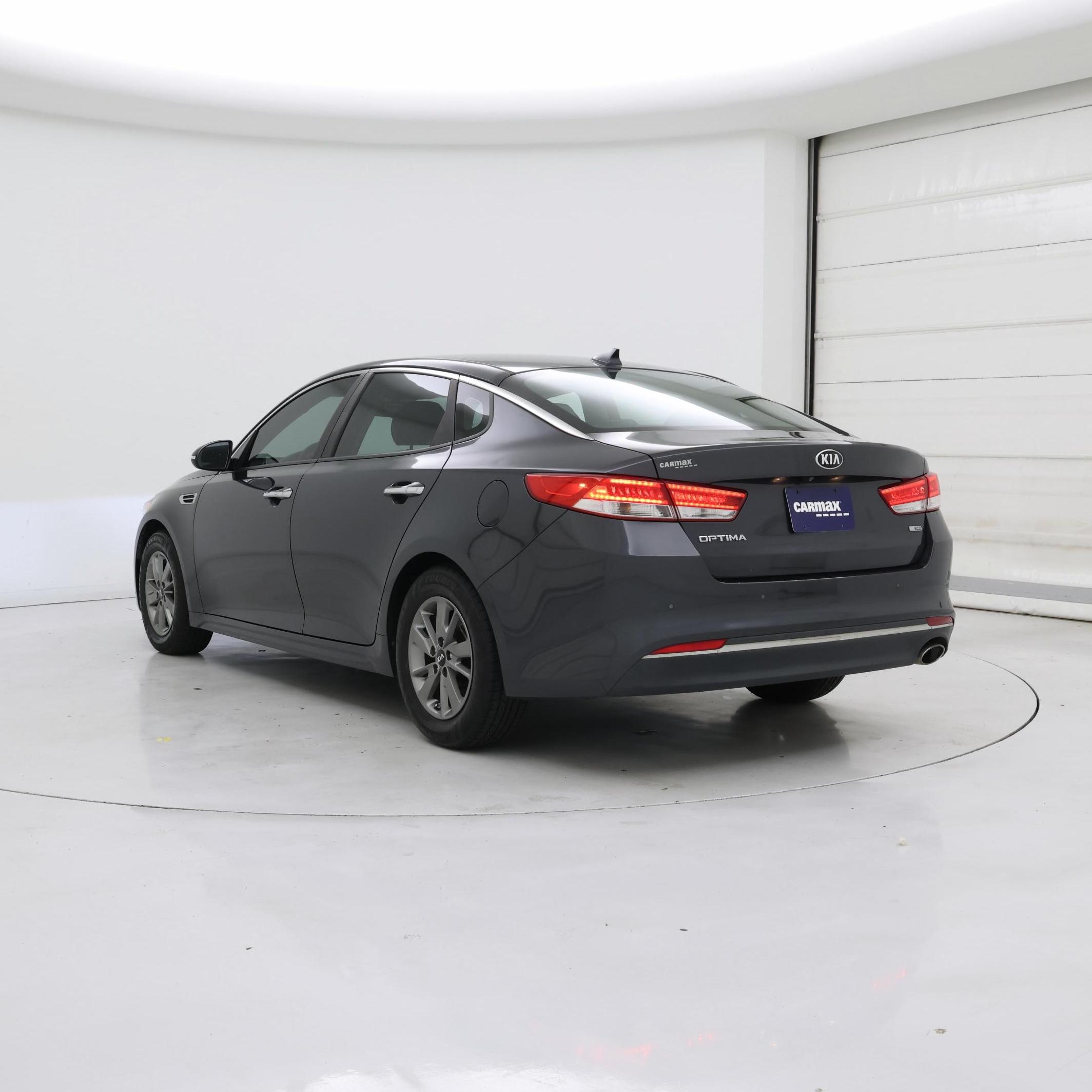 Thumbnail: 2016 Kia Optima - 2