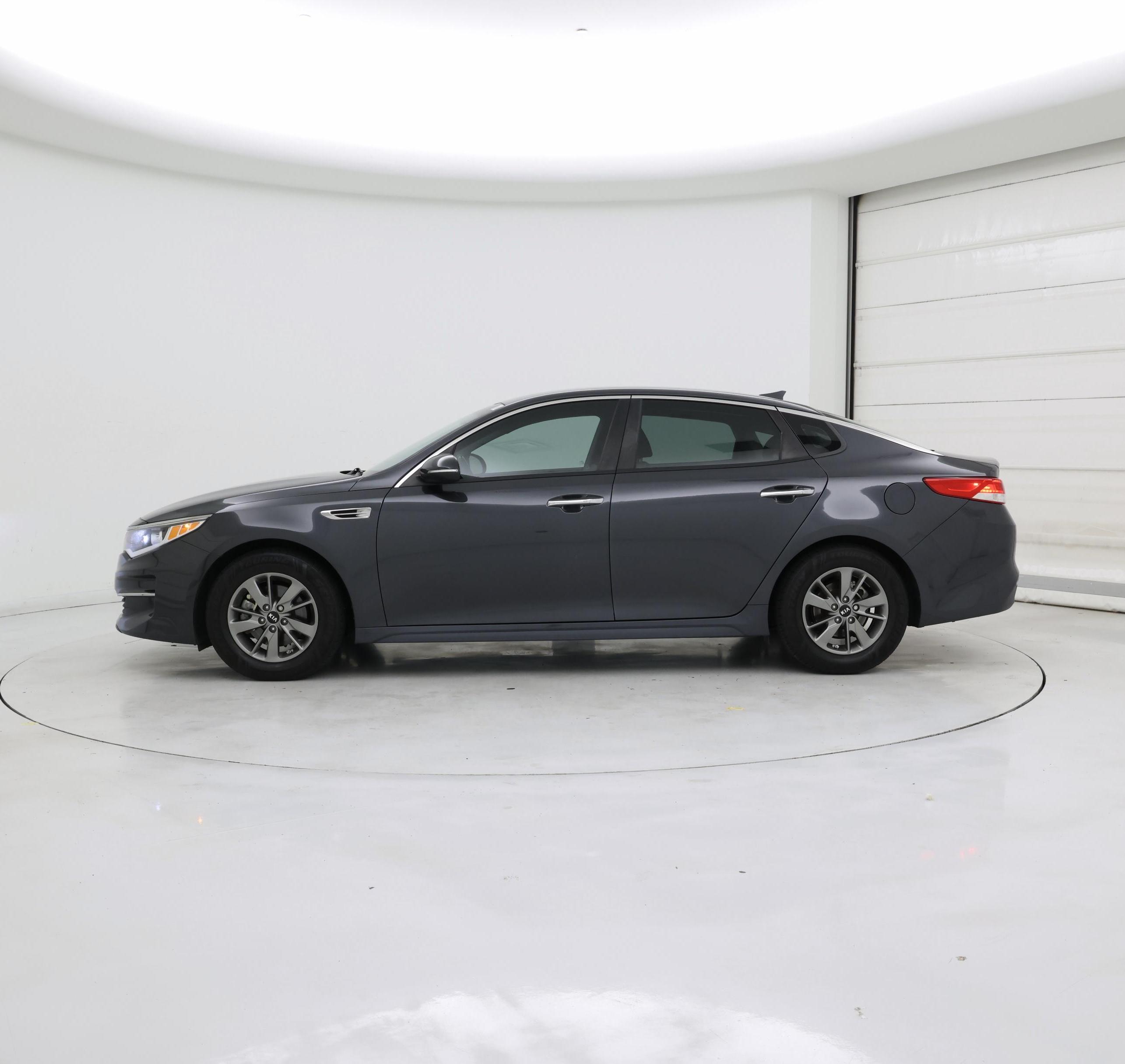 Thumbnail: 2016 Kia Optima - 3