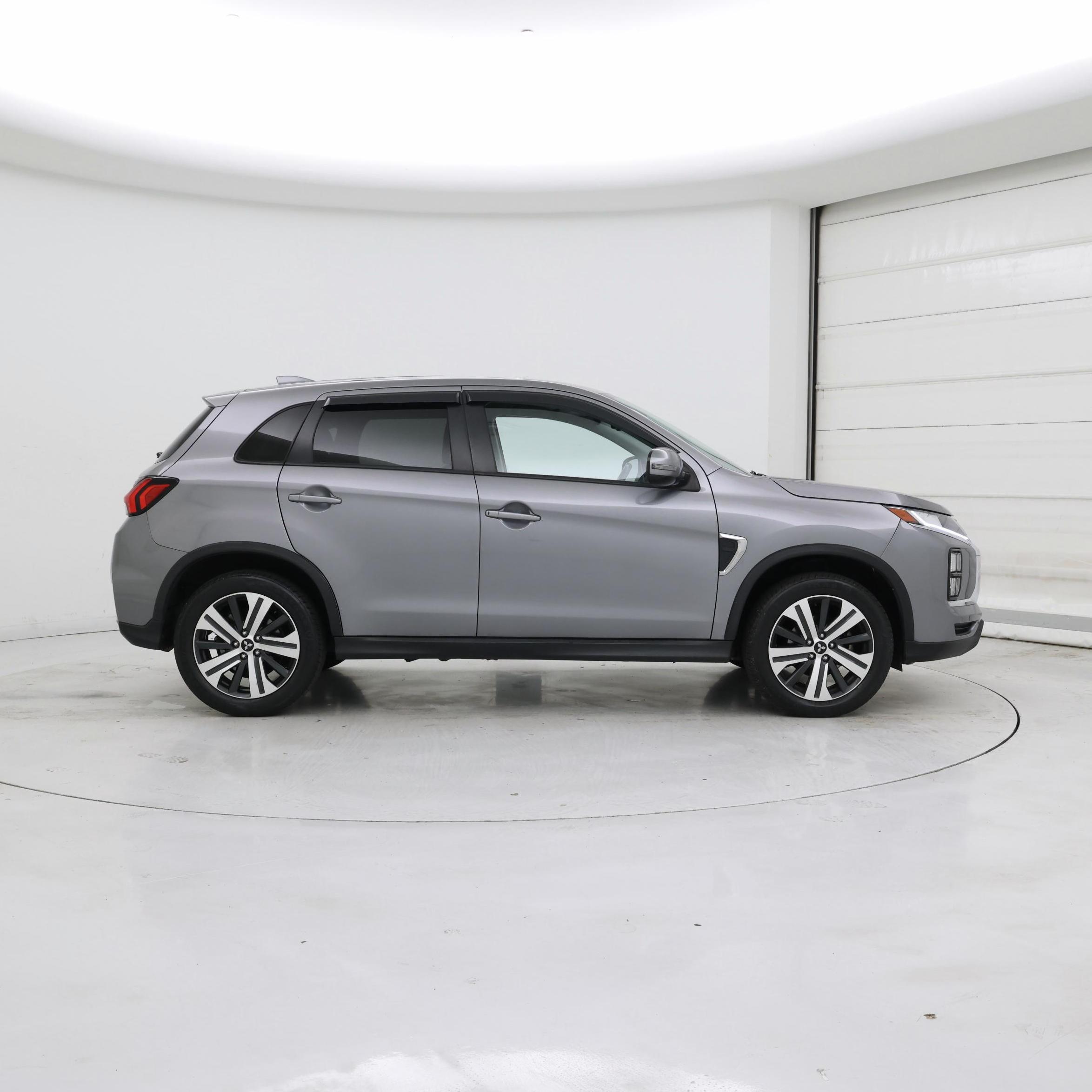 Thumbnail: 2021 Mitsubishi Outlander Sport - 7