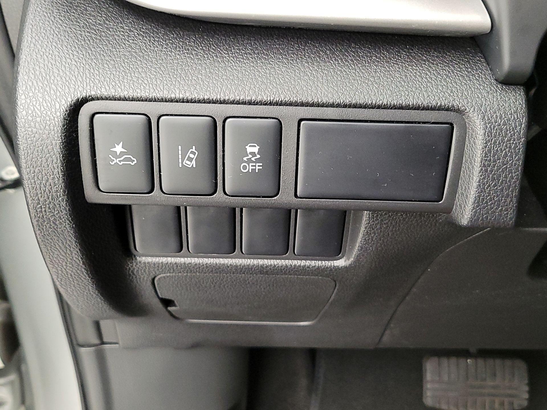 Thumbnail: 2022 Mitsubishi Eclipse Cross - 13