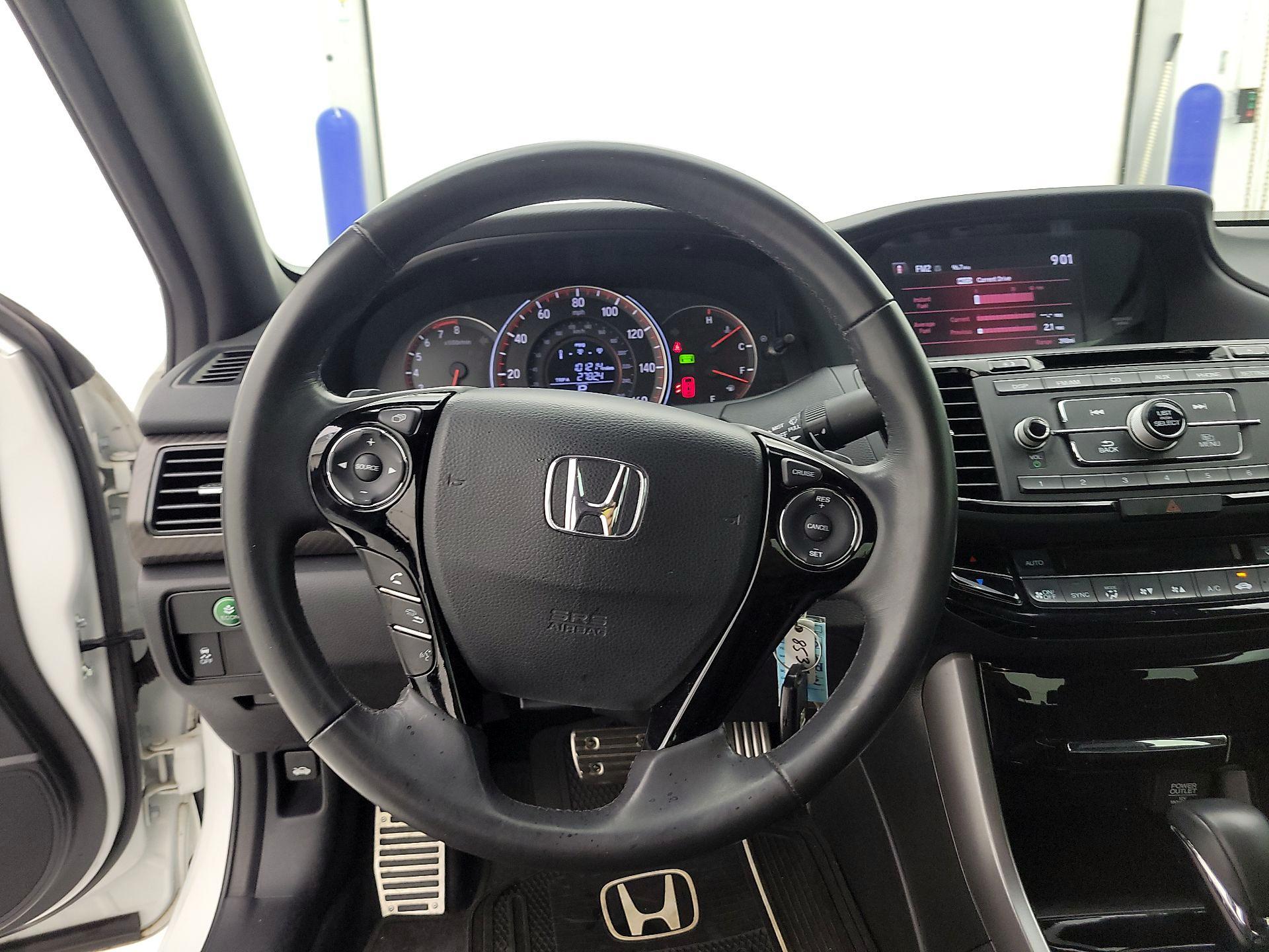 Thumbnail: 2017 Honda Accord - 10